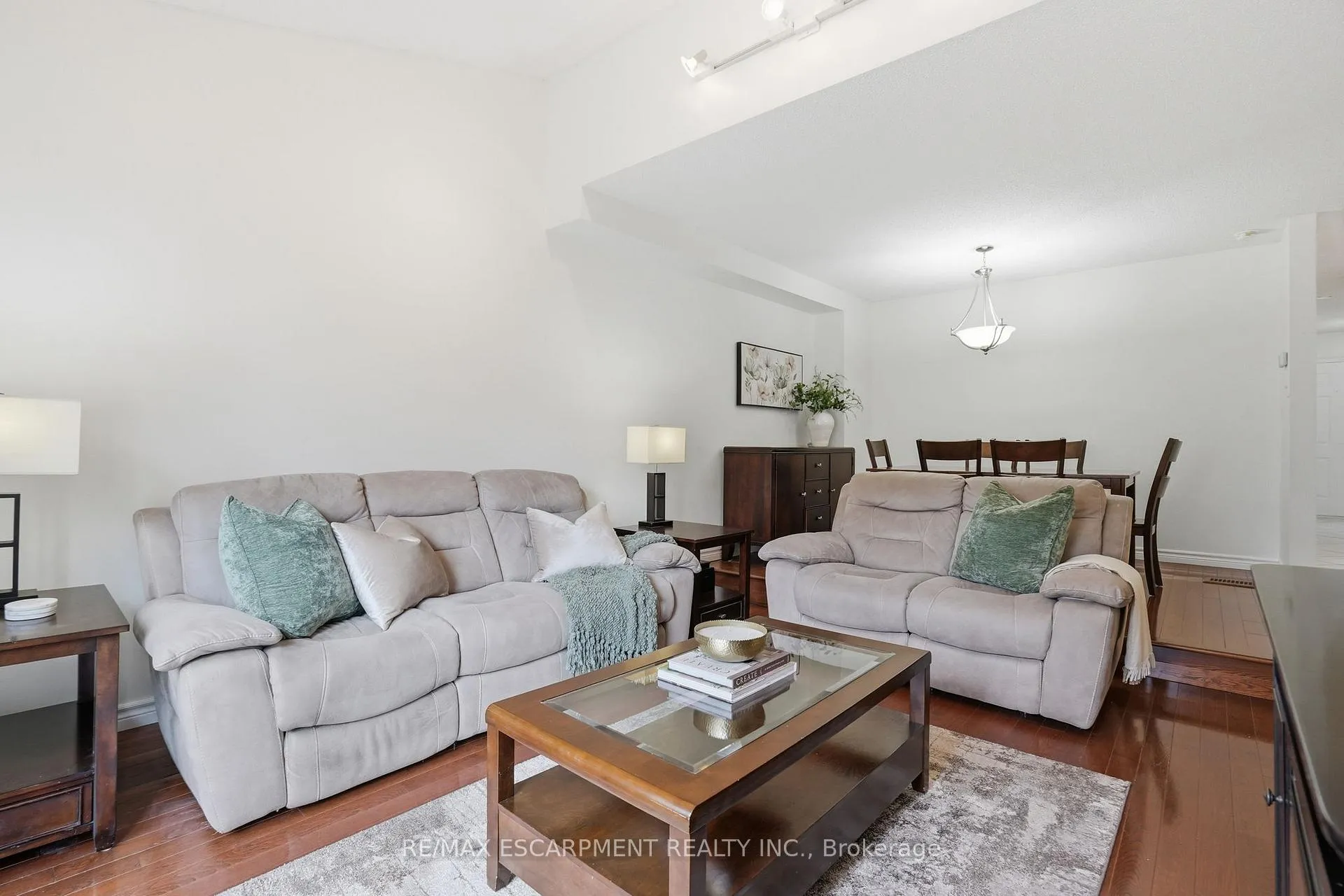 Photo 21 of 68 Dalton Crescent, Hamilton, Stoney Creek Mountain — HOMEH