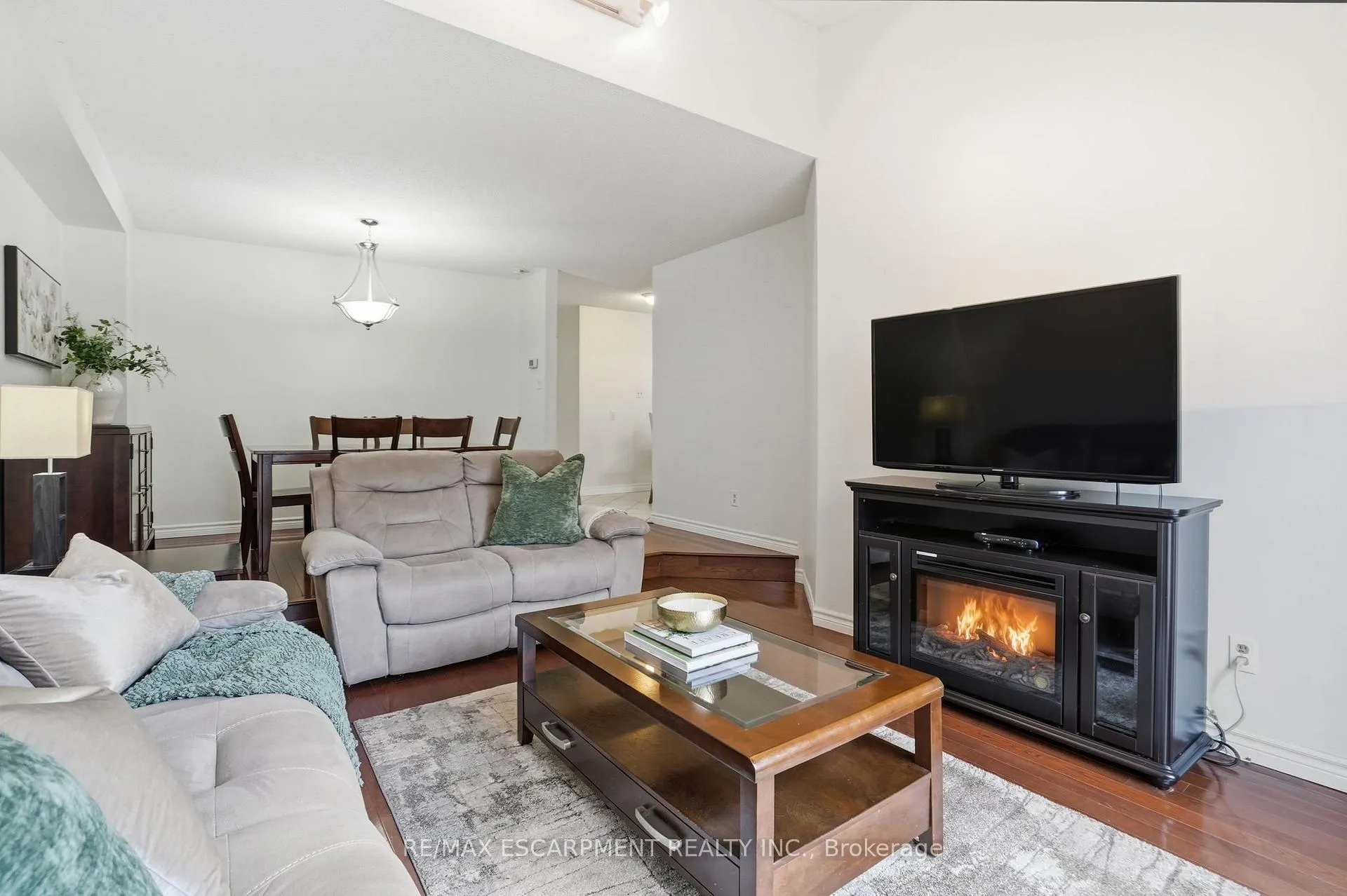 Photo 22 of 68 Dalton Crescent, Hamilton, Stoney Creek Mountain — HOMEH