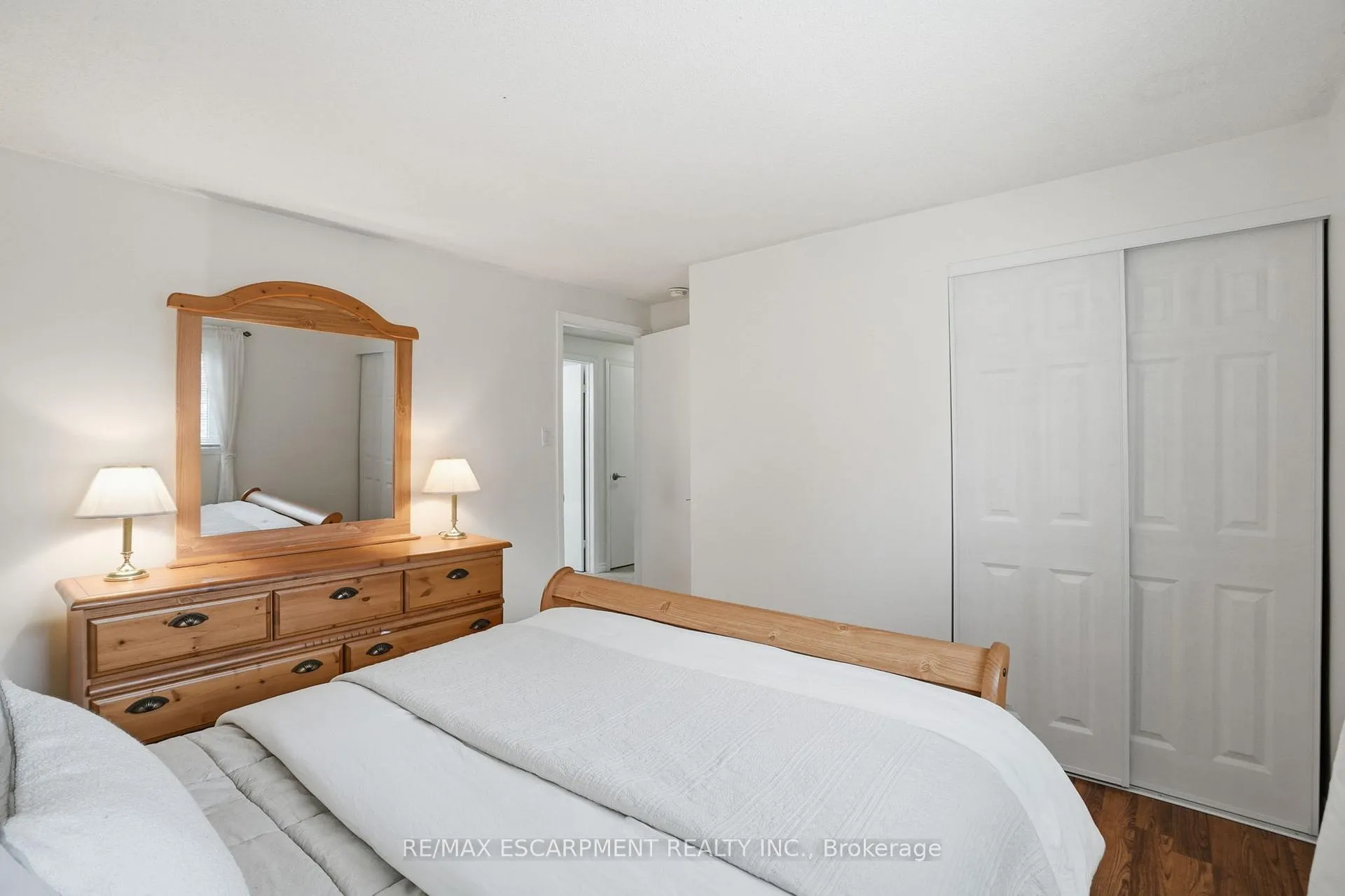 Photo 27 of 68 Dalton Crescent, Hamilton, Stoney Creek Mountain — HOMEH