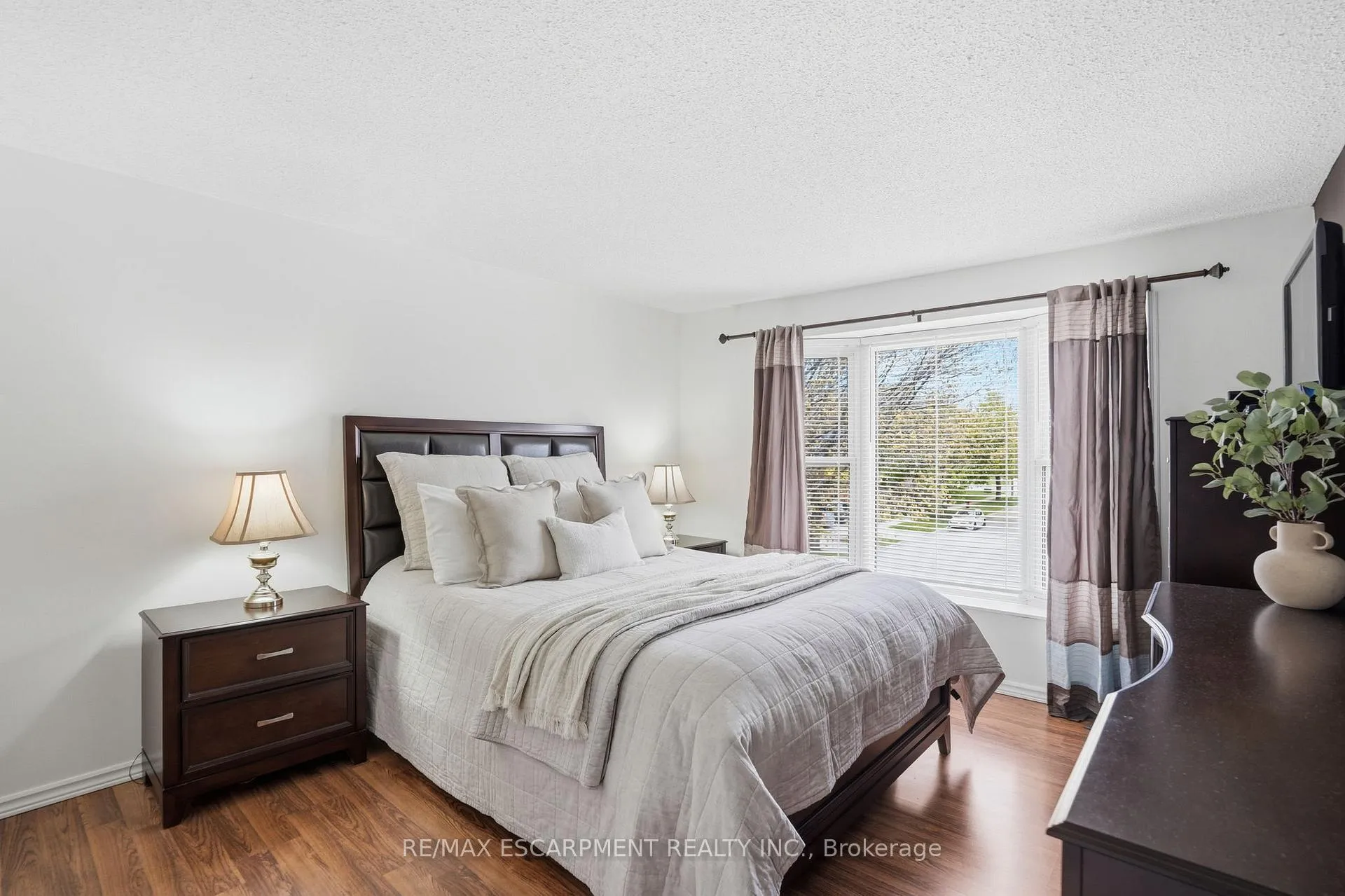 Photo 28 of 68 Dalton Crescent, Hamilton, Stoney Creek Mountain — HOMEH