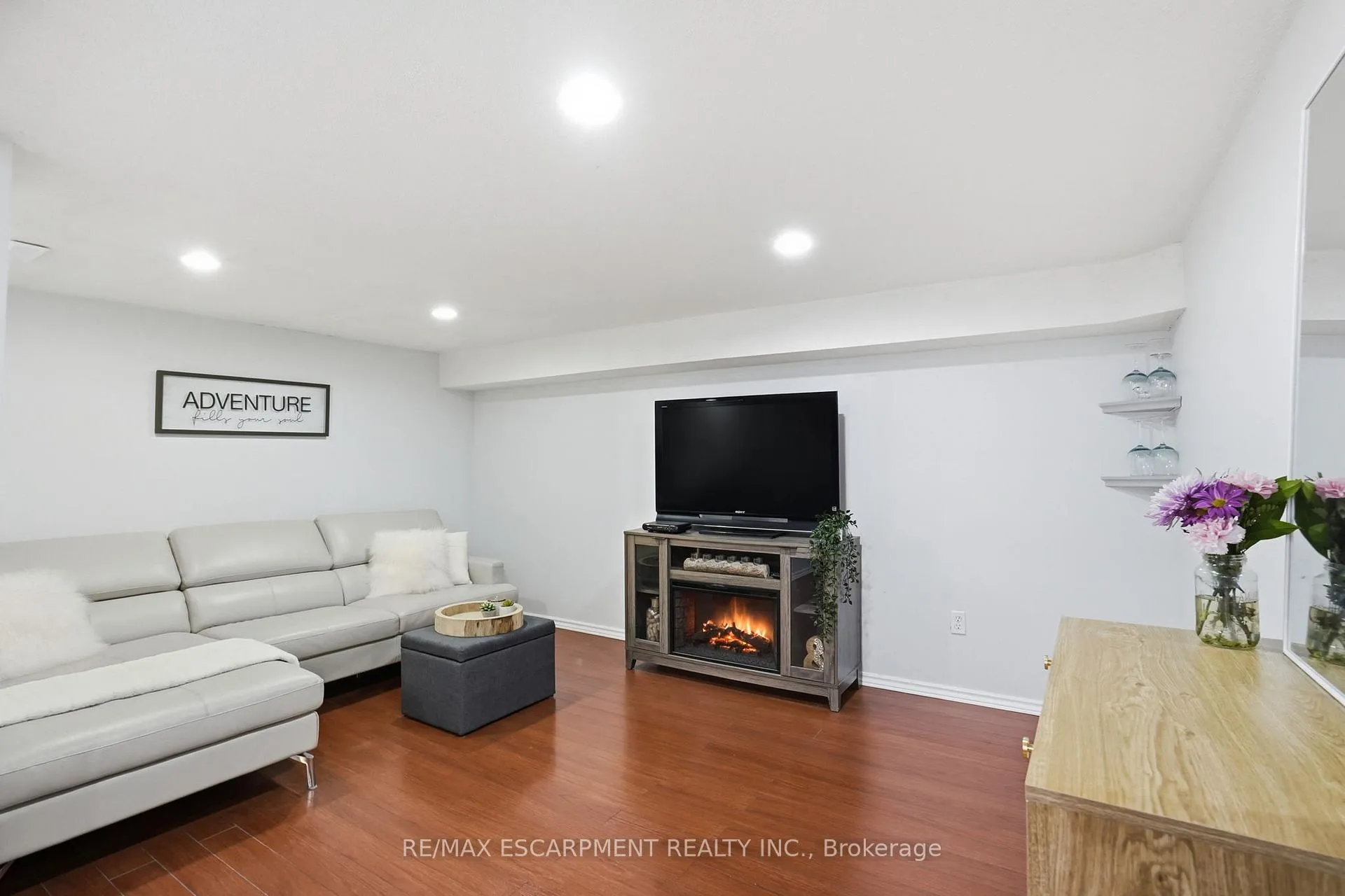 Photo 34 of 68 Dalton Crescent, Hamilton, Stoney Creek Mountain — HOMEH