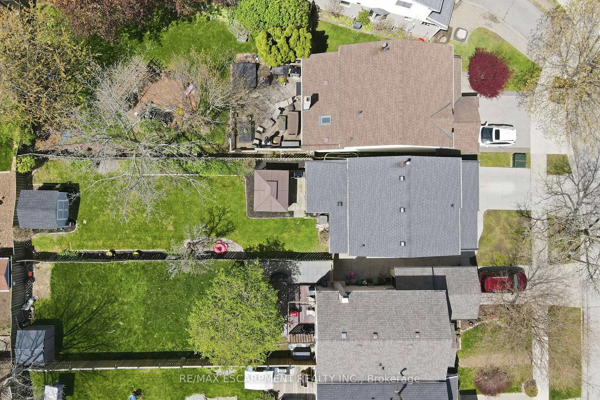 Photo 44 of 68 Dalton Crescent, Hamilton, Stoney Creek Mountain — HOMEH