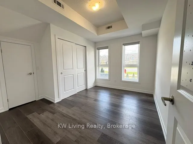 Photo 7 of 217 Burke Street, Hamilton, Waterdown — HOMEH