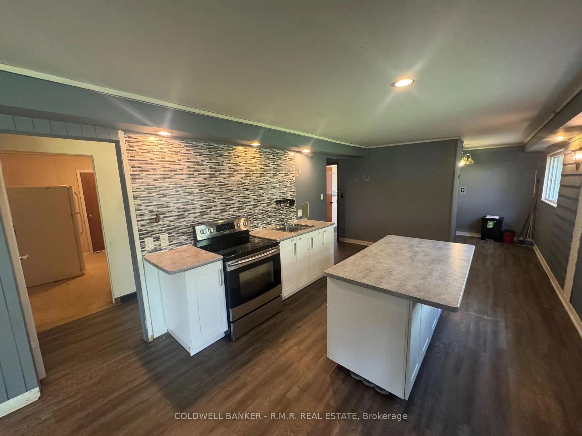 Photo 5 of Unit Basement, 913 Walnut Court, Oshawa, Donevan — HOMEH