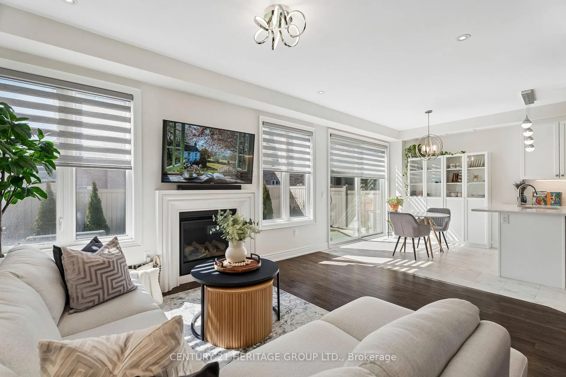 Photo 2 of 12 Terrell Avenue, Georgina, Keswick South — HOMEH