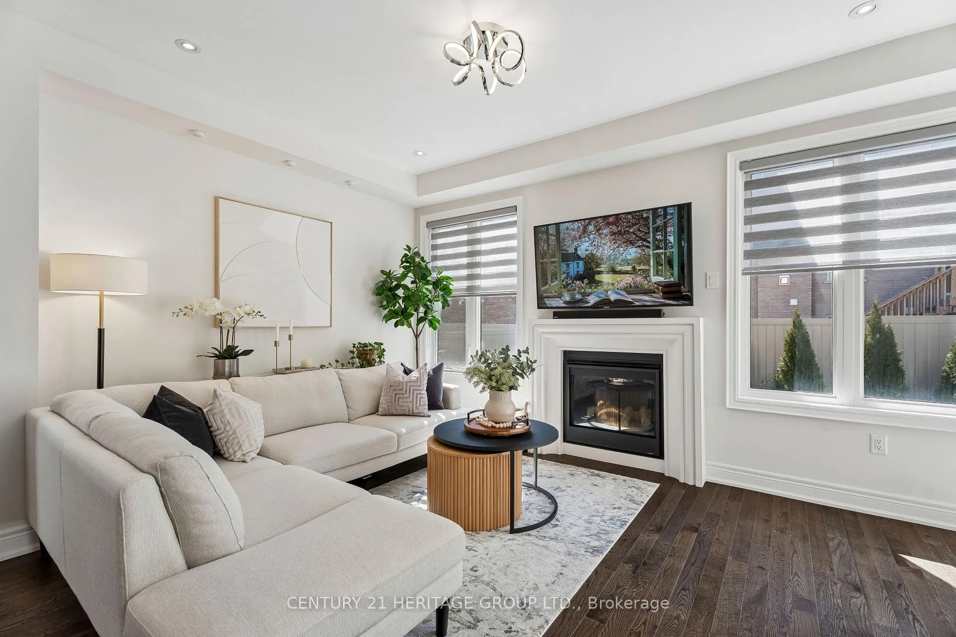 Photo 3 of 12 Terrell Avenue, Georgina, Keswick South — HOMEH