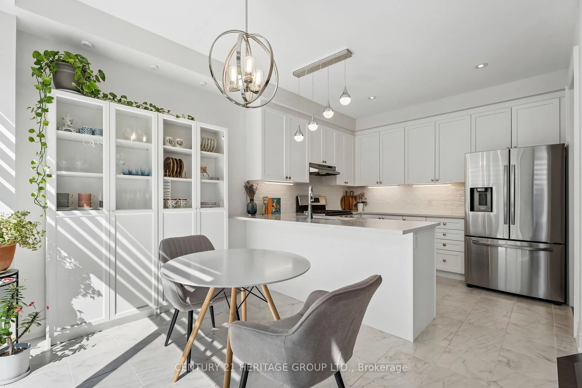 Photo 5 of 12 Terrell Avenue, Georgina, Keswick South — HOMEH