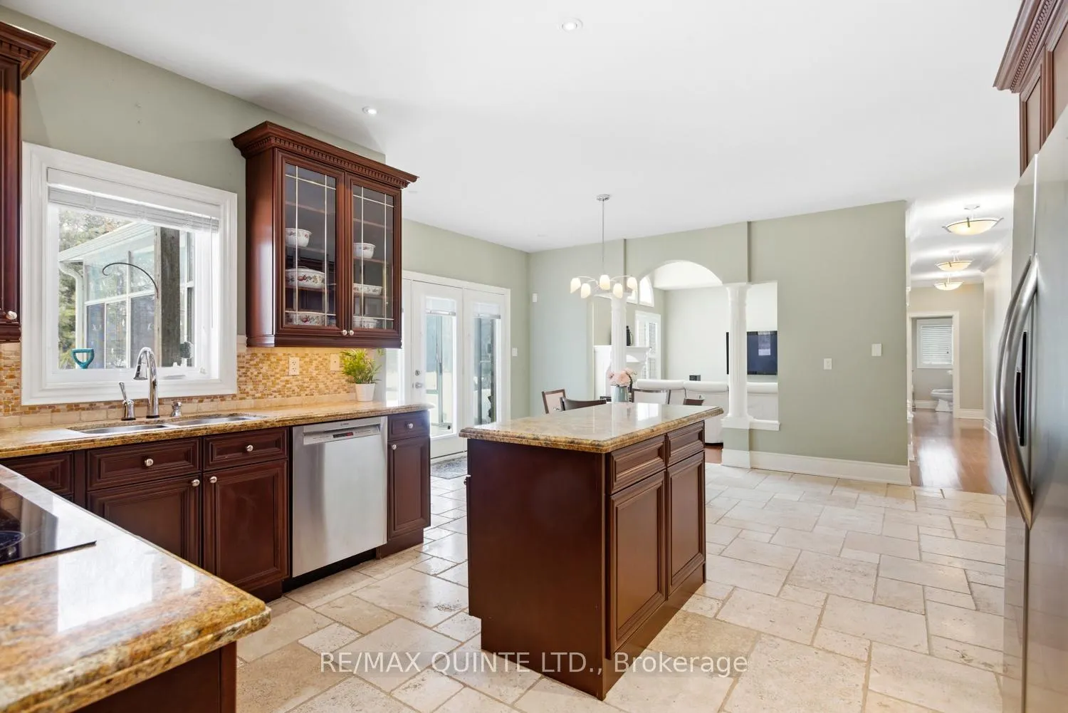 Photo 12 of 2 Treeview Avenue, Whitchurch-Stouffville, Ballantrae — HOMEH