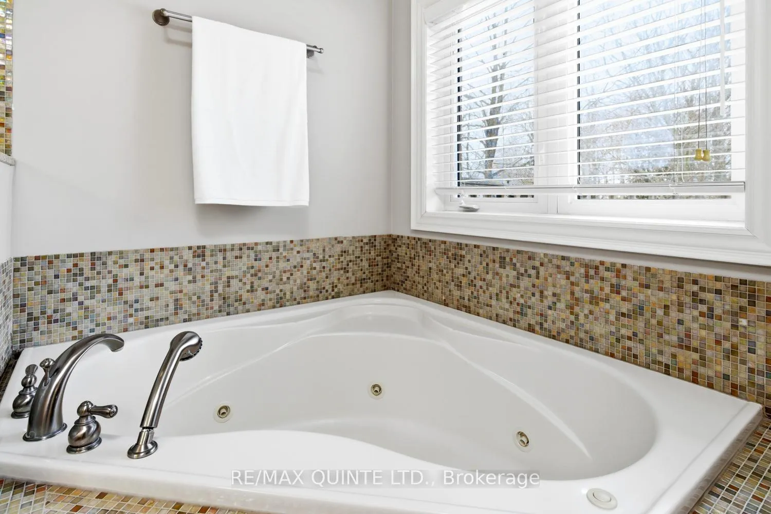 Photo 22 of 2 Treeview Avenue, Whitchurch-Stouffville, Ballantrae — HOMEH