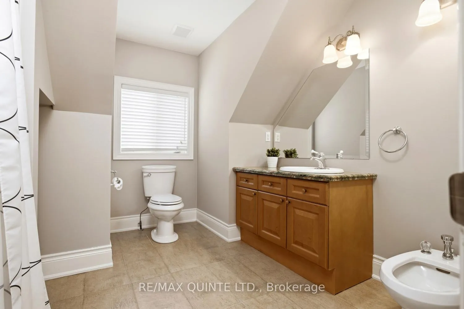 Photo 26 of 2 Treeview Avenue, Whitchurch-Stouffville, Ballantrae — HOMEH