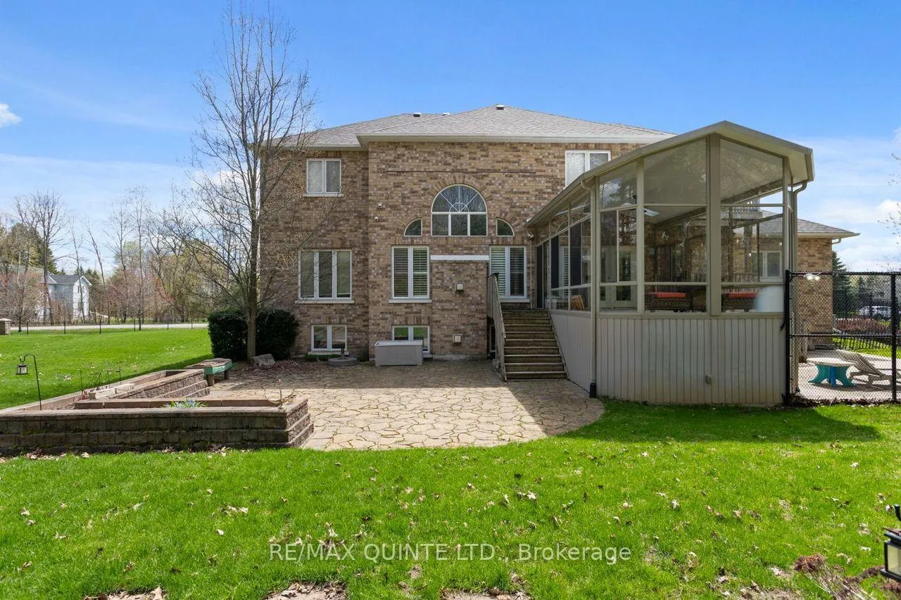 Photo 38 of 2 Treeview Avenue, Whitchurch-Stouffville, Ballantrae — HOMEH