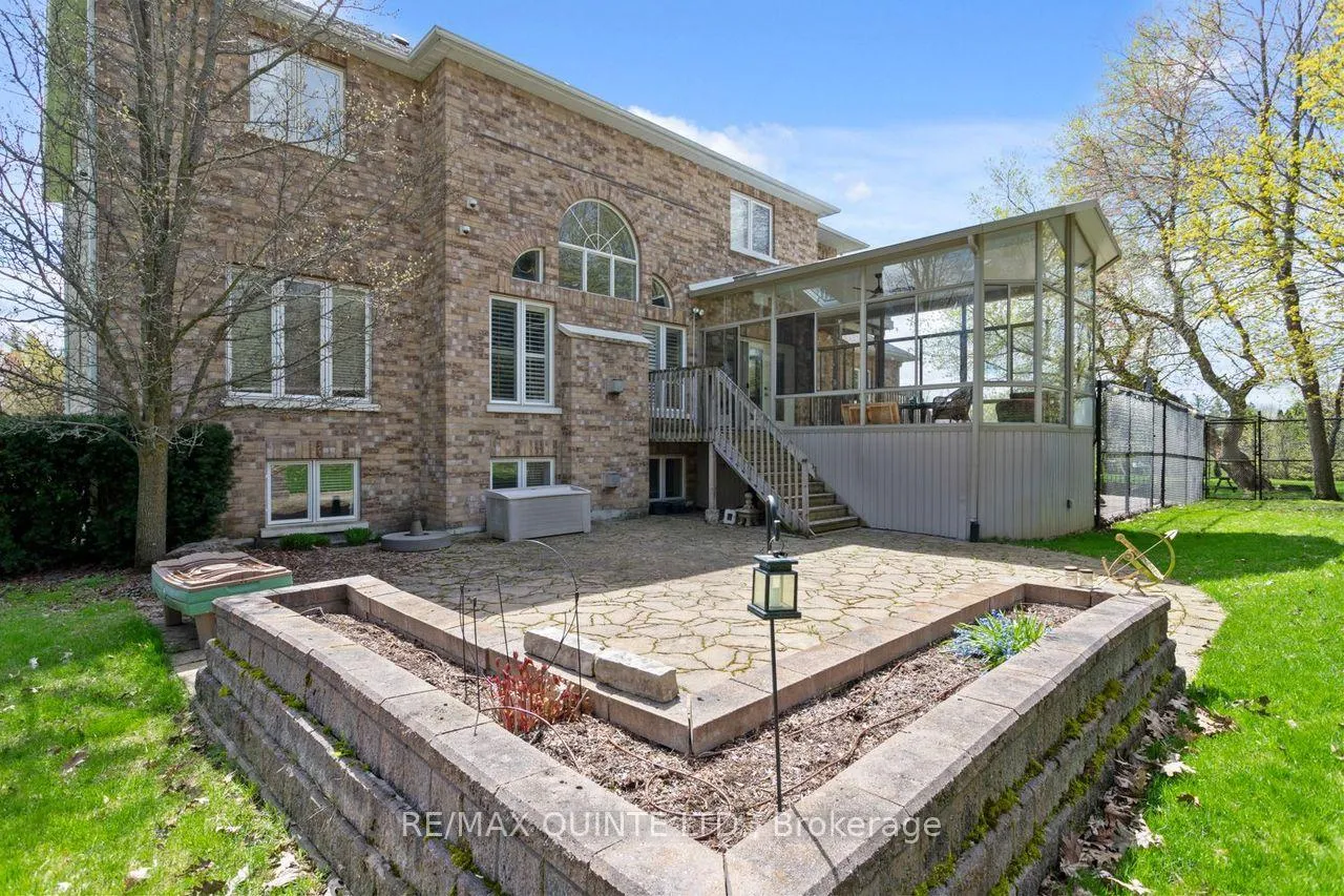 Photo 39 of 2 Treeview Avenue, Whitchurch-Stouffville, Ballantrae — HOMEH