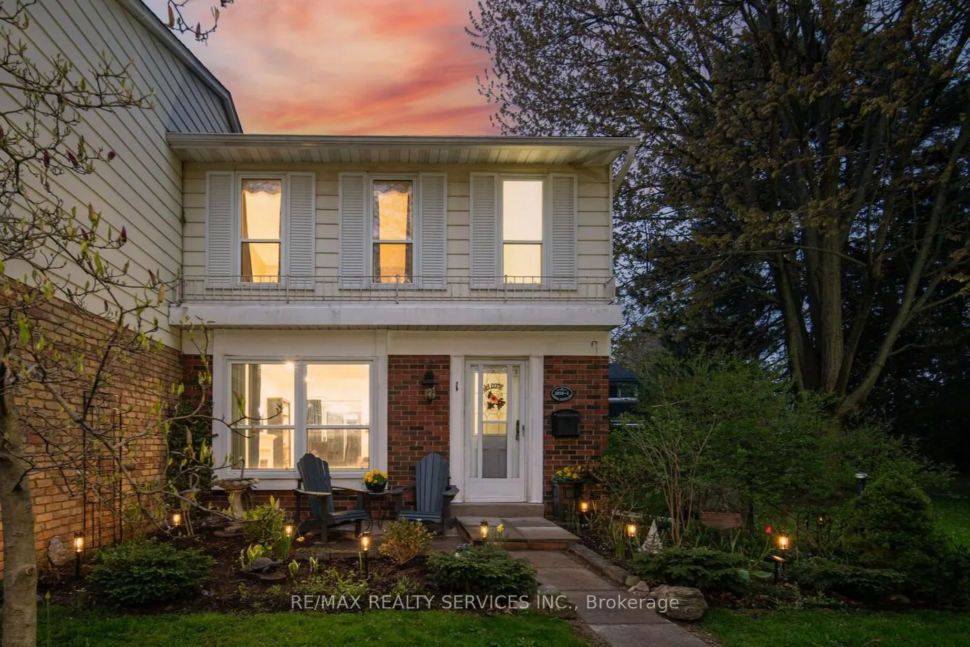 Photo 2 of Unit 1, 2218 Upper Middle Road, Burlington, Brant Hills — HOMEH