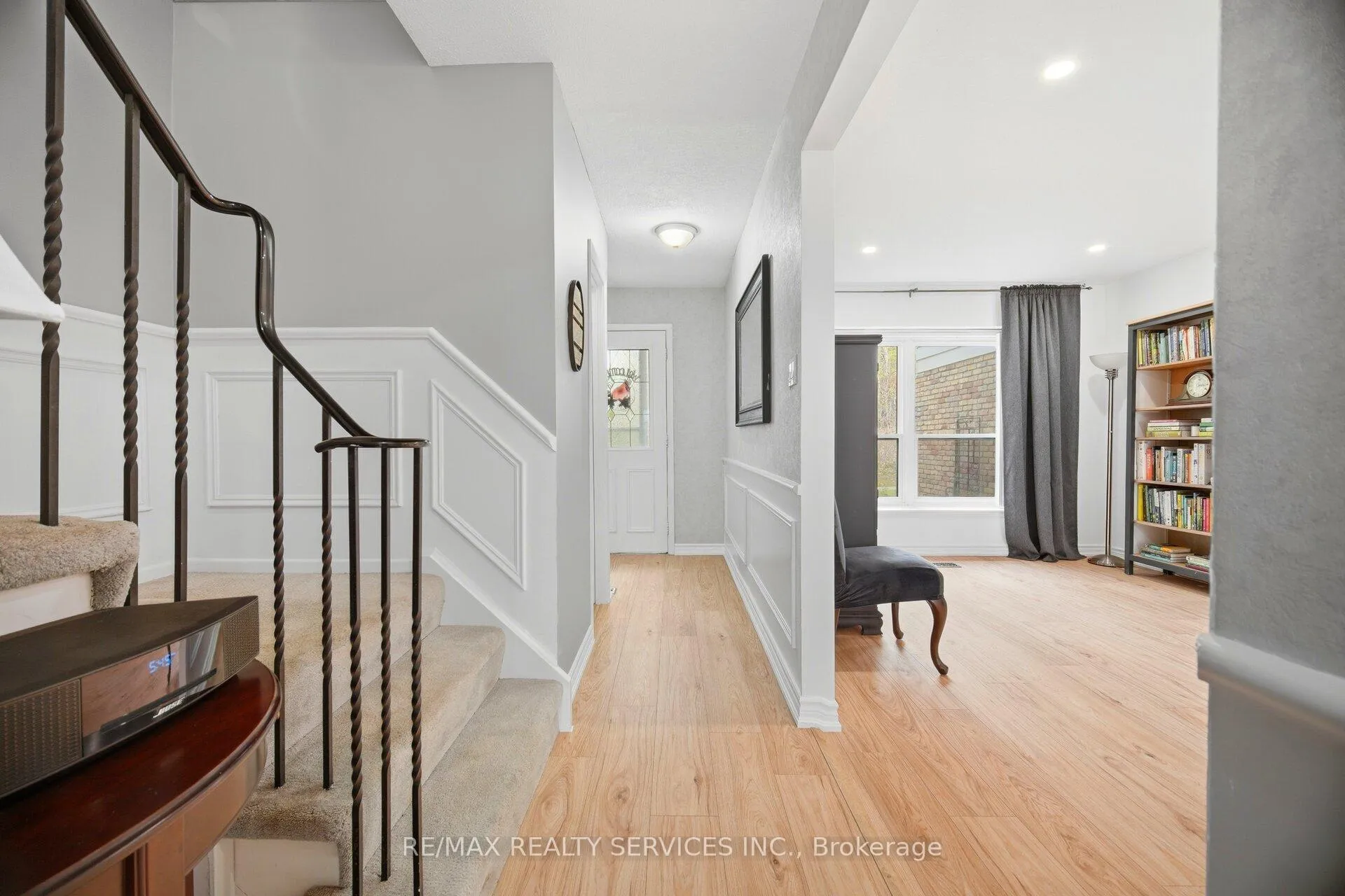 Photo 5 of Unit 1, 2218 Upper Middle Road, Burlington, Brant Hills — HOMEH