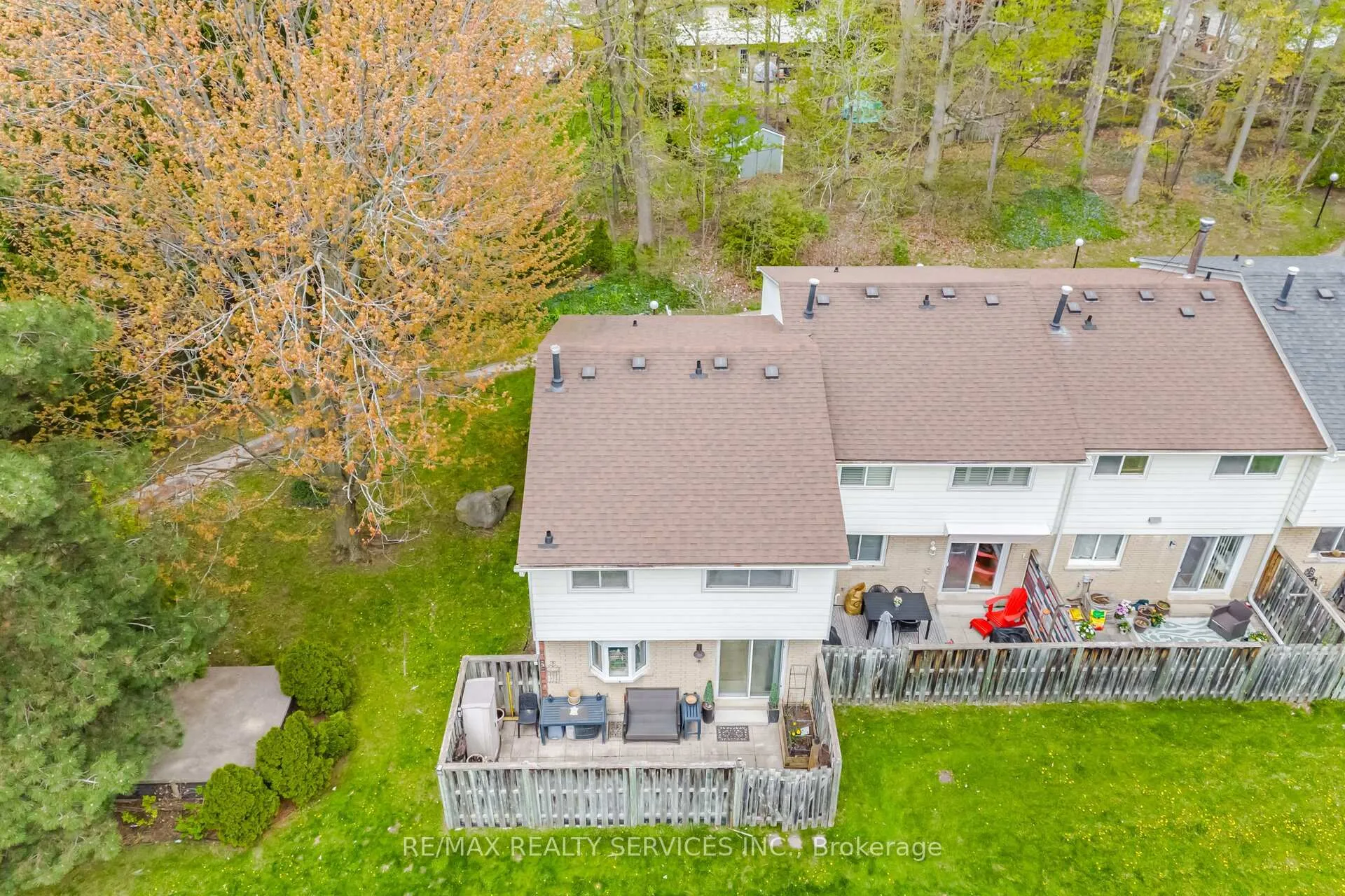 Photo 15 of Unit 1, 2218 Upper Middle Road, Burlington, Brant Hills — HOMEH