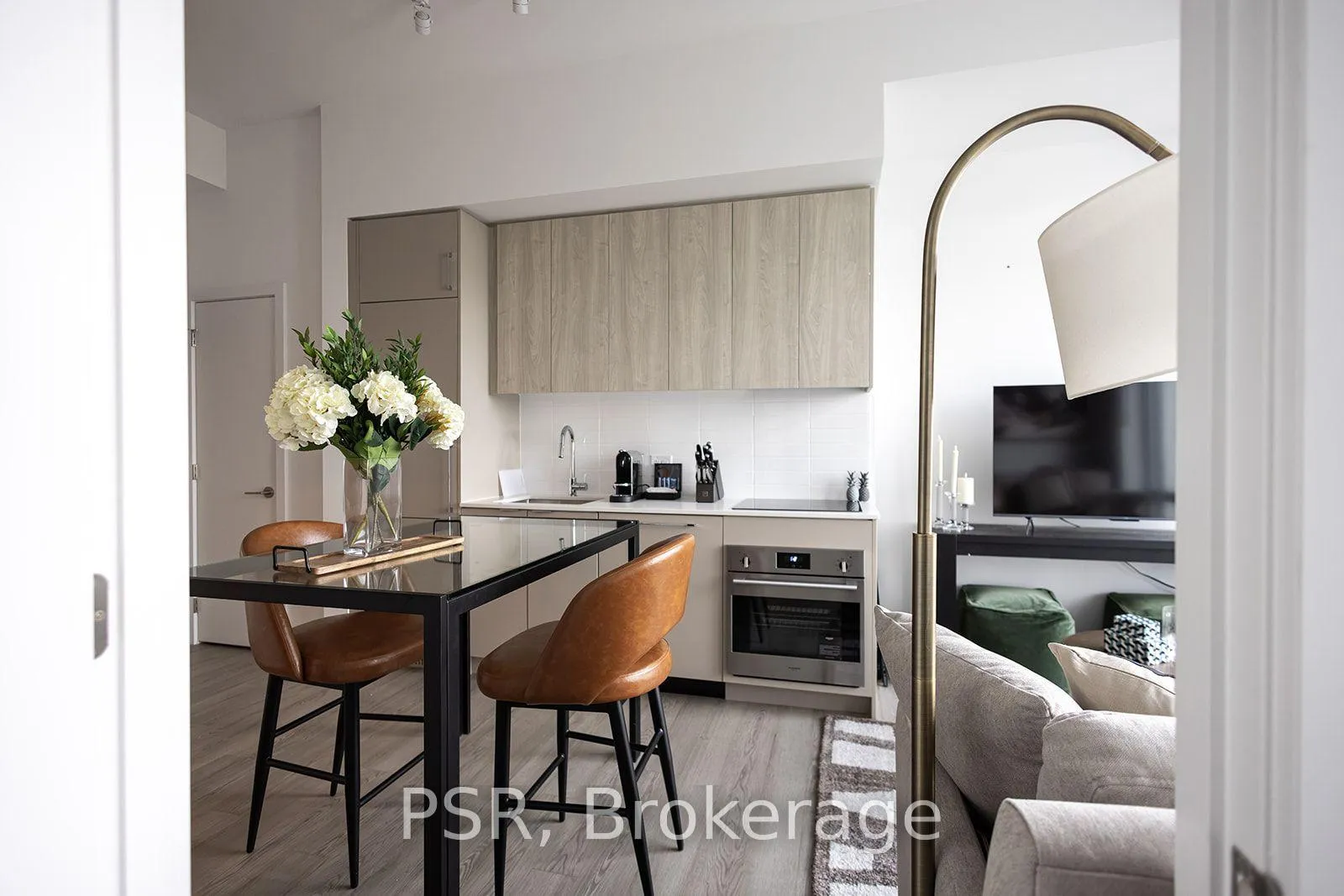 Photo 2 of Unit 607, 100 Carrick Trail, Gravenhurst, Muskoka (S) — HOMEH