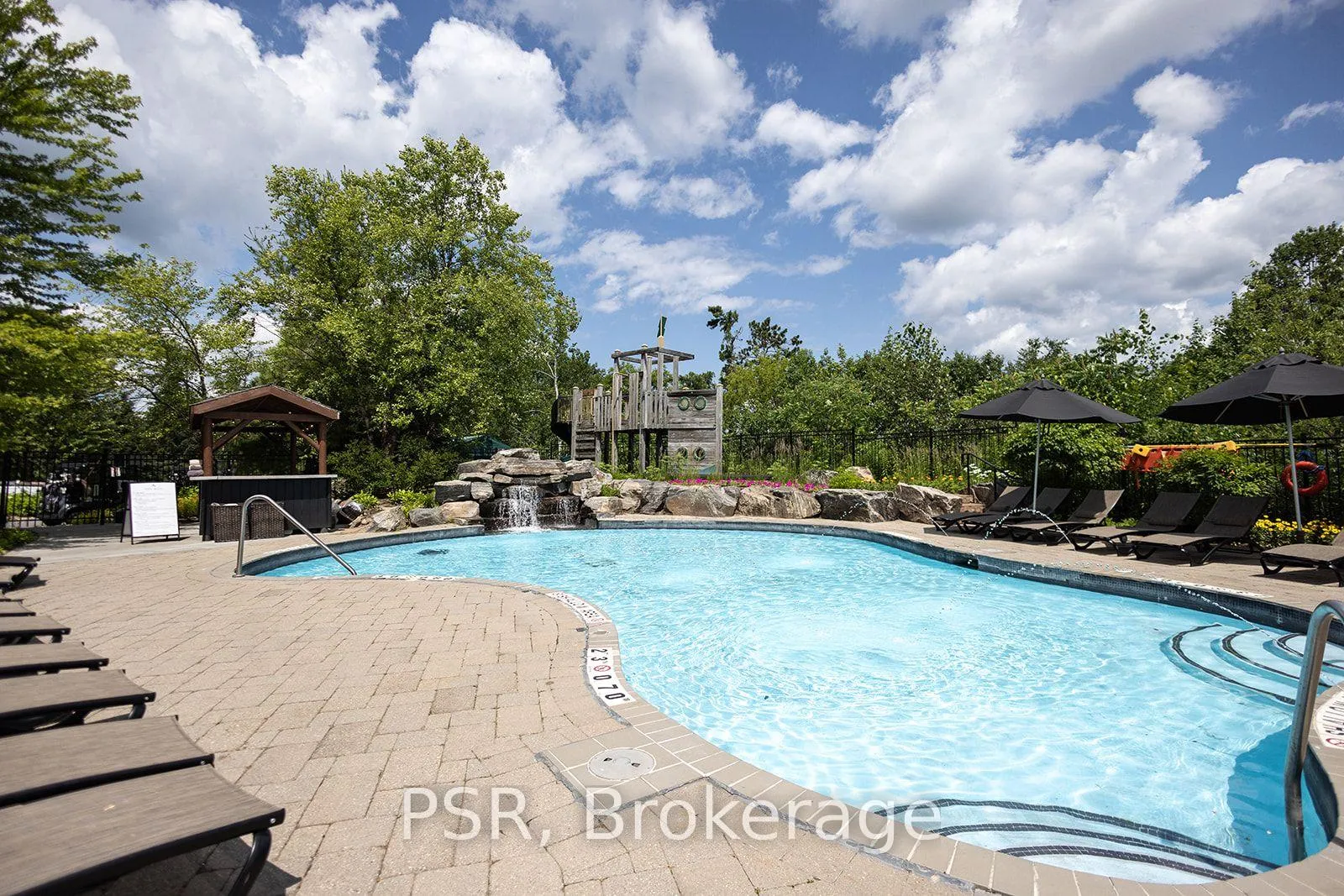 Photo 18 of Unit 607, 100 Carrick Trail, Gravenhurst, Muskoka (S) — HOMEH
