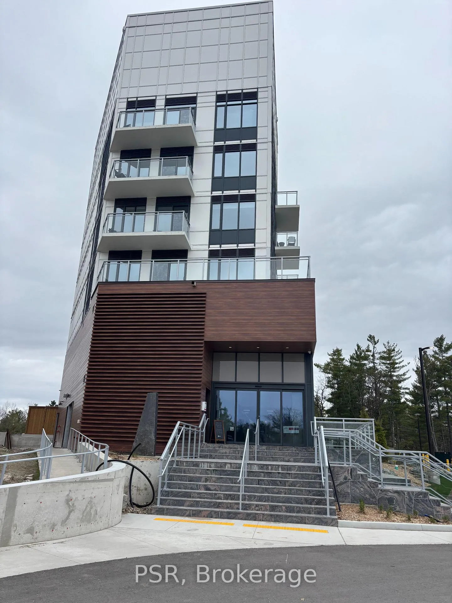Photo 8 of Unit 612, 100 Carrick Trail, Gravenhurst, Muskoka (S) — HOMEH