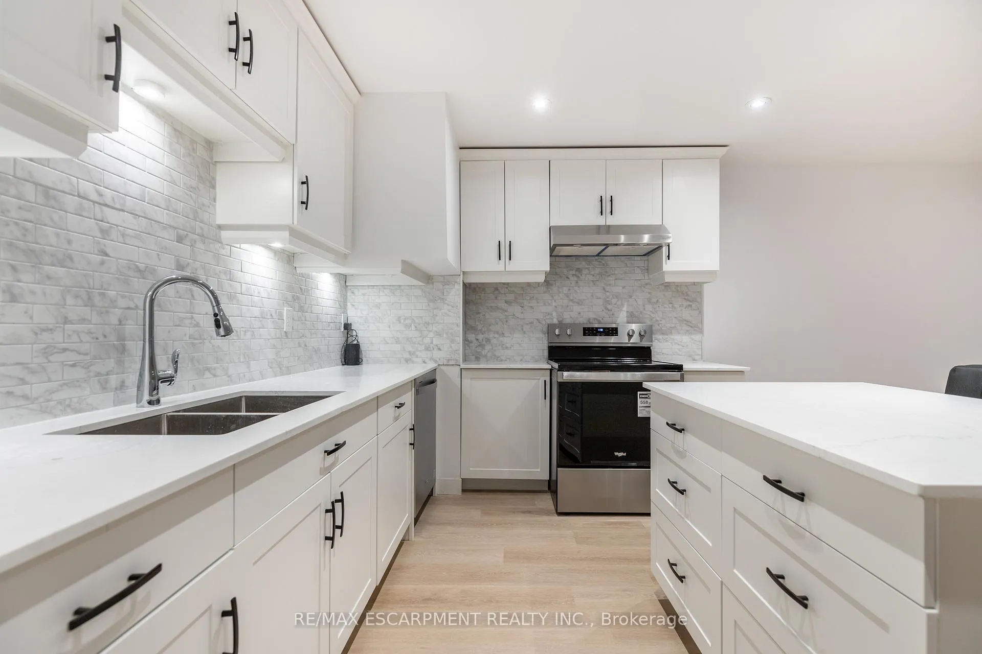 Photo 14 of Unit LOWER, 295 Dundas Street, Hamilton, Waterdown — HOMEH