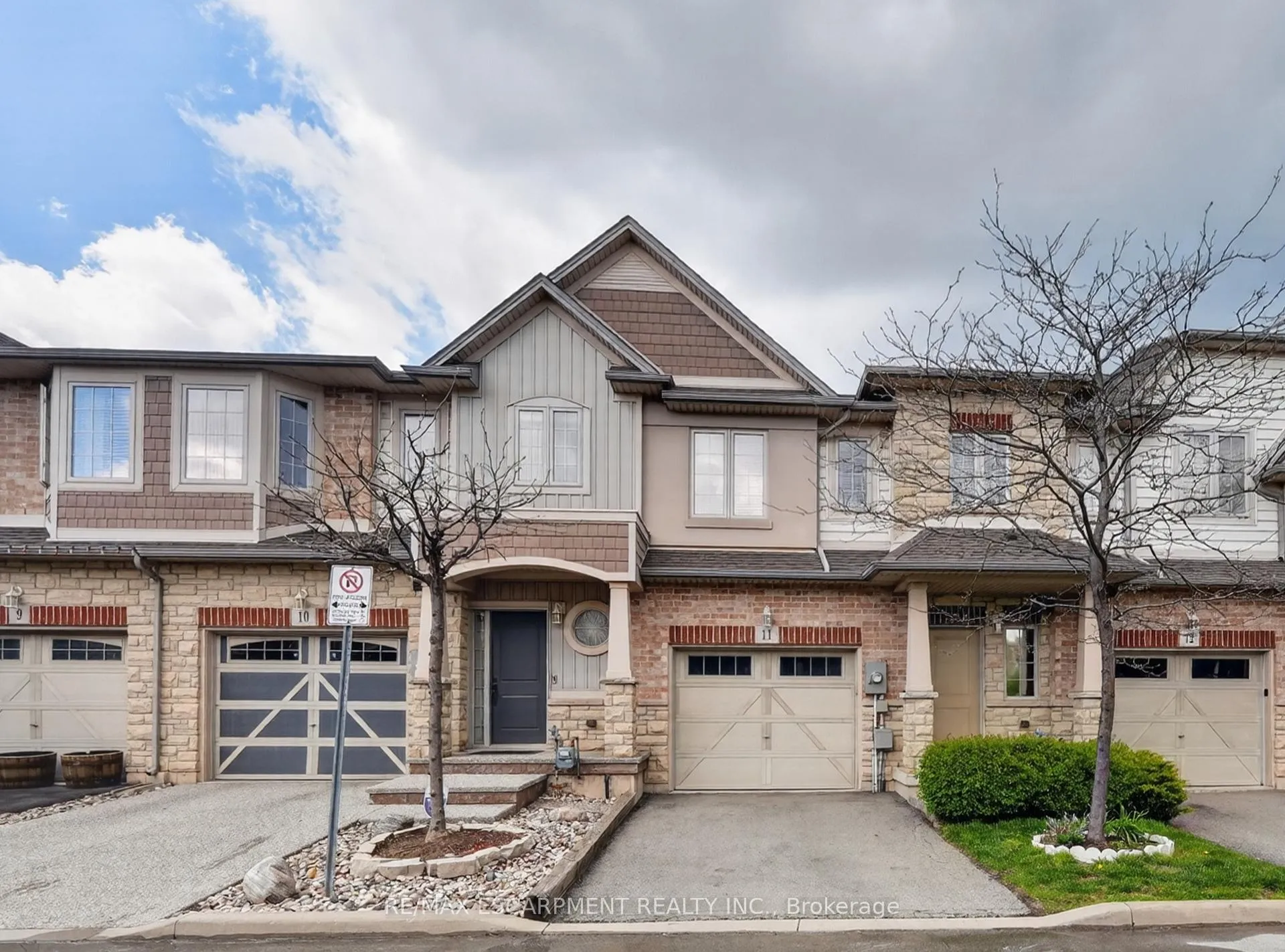 Photo 1 of Unit 11, 8 Lakelawn Road, Grimsby, Grimsby Beach — HOMEH