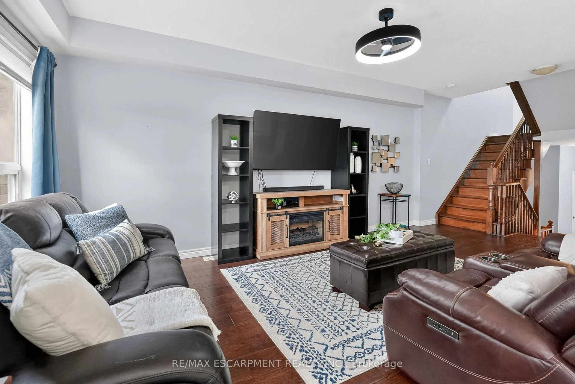 Photo 5 of Unit 11, 8 Lakelawn Road, Grimsby, Grimsby Beach — HOMEH
