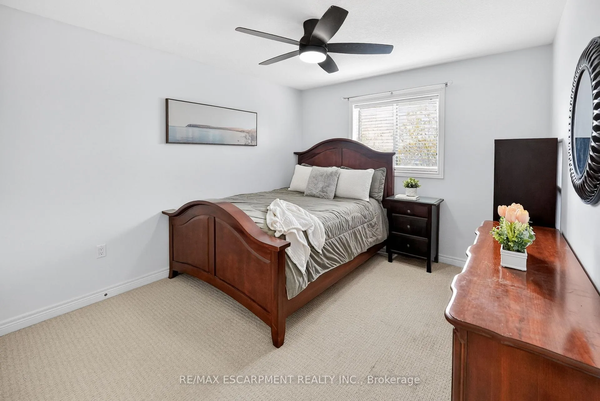Photo 15 of Unit 11, 8 Lakelawn Road, Grimsby, Grimsby Beach — HOMEH