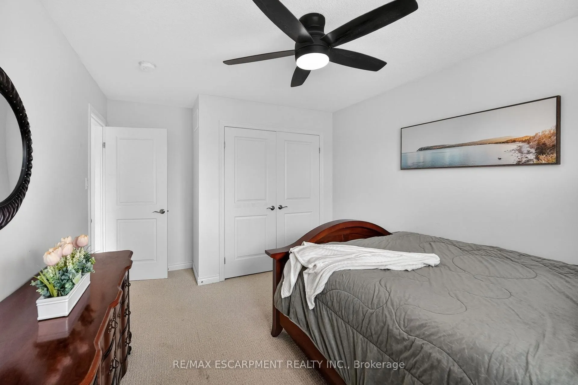 Photo 16 of Unit 11, 8 Lakelawn Road, Grimsby, Grimsby Beach — HOMEH