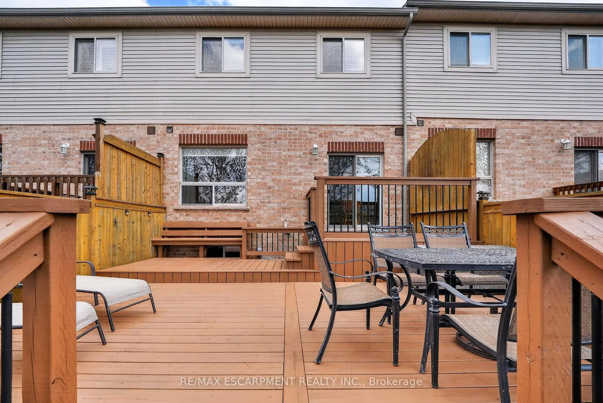 Photo 21 of Unit 11, 8 Lakelawn Road, Grimsby, Grimsby Beach — HOMEH