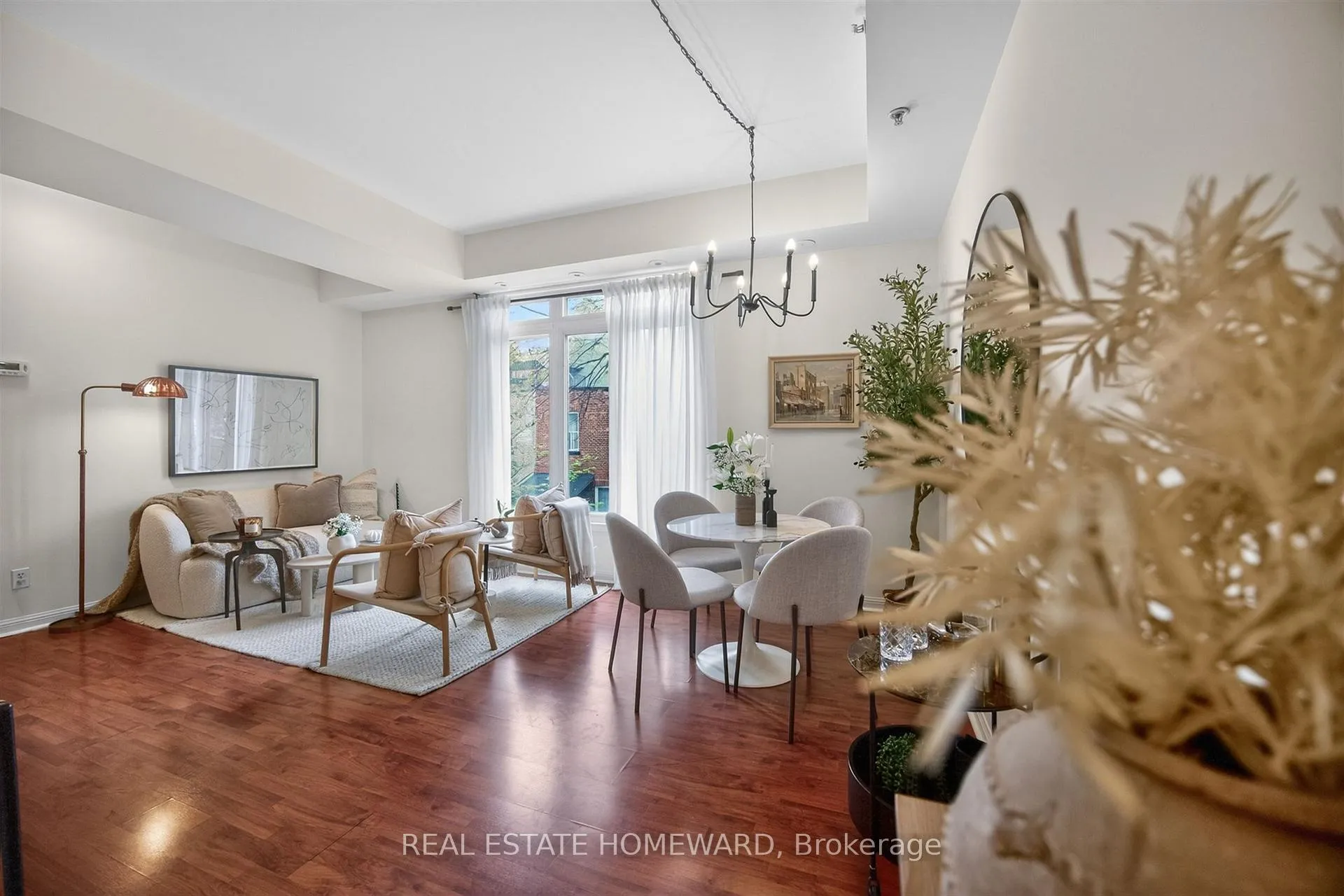 Photo 5 of Unit 32, 88 Carr Street, Toronto, Kensington-Chinatown — HOMEH