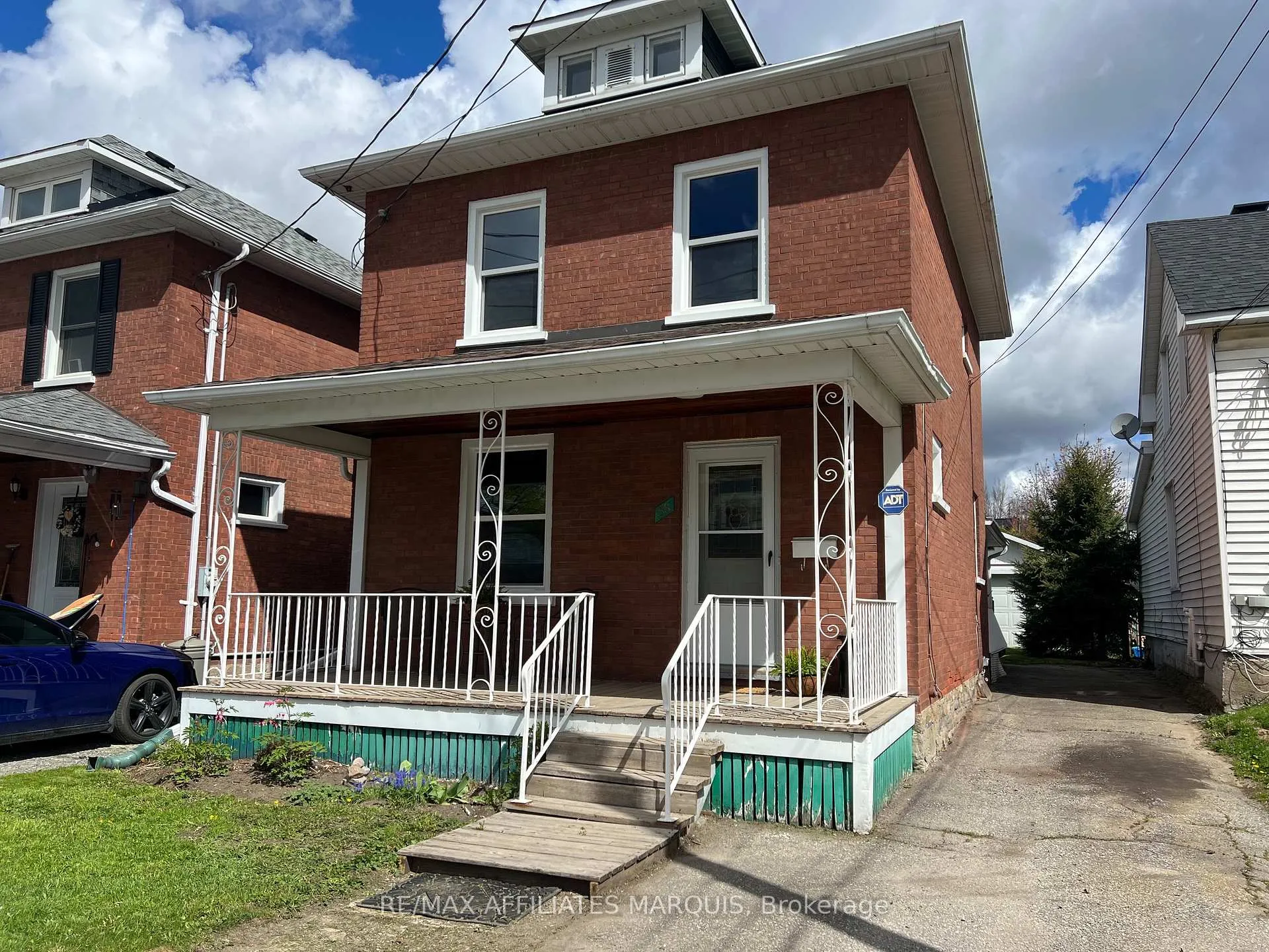 Photo 2 of 58 William Street W, Smiths Falls — HOMEH