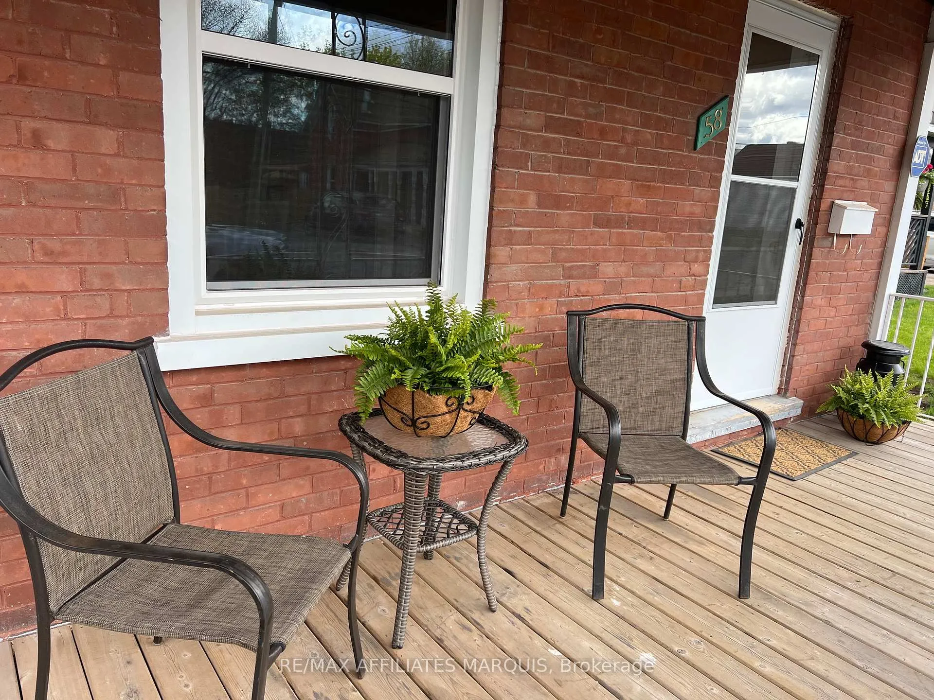 Photo 3 of 58 William Street W, Smiths Falls — HOMEH