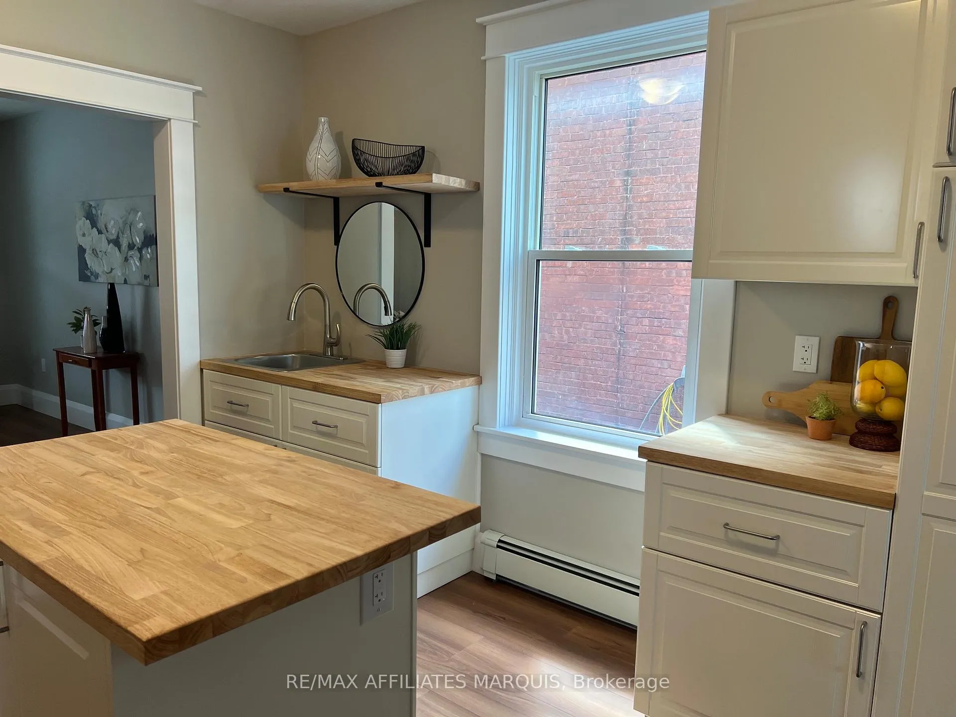 Photo 10 of 58 William Street W, Smiths Falls — HOMEH