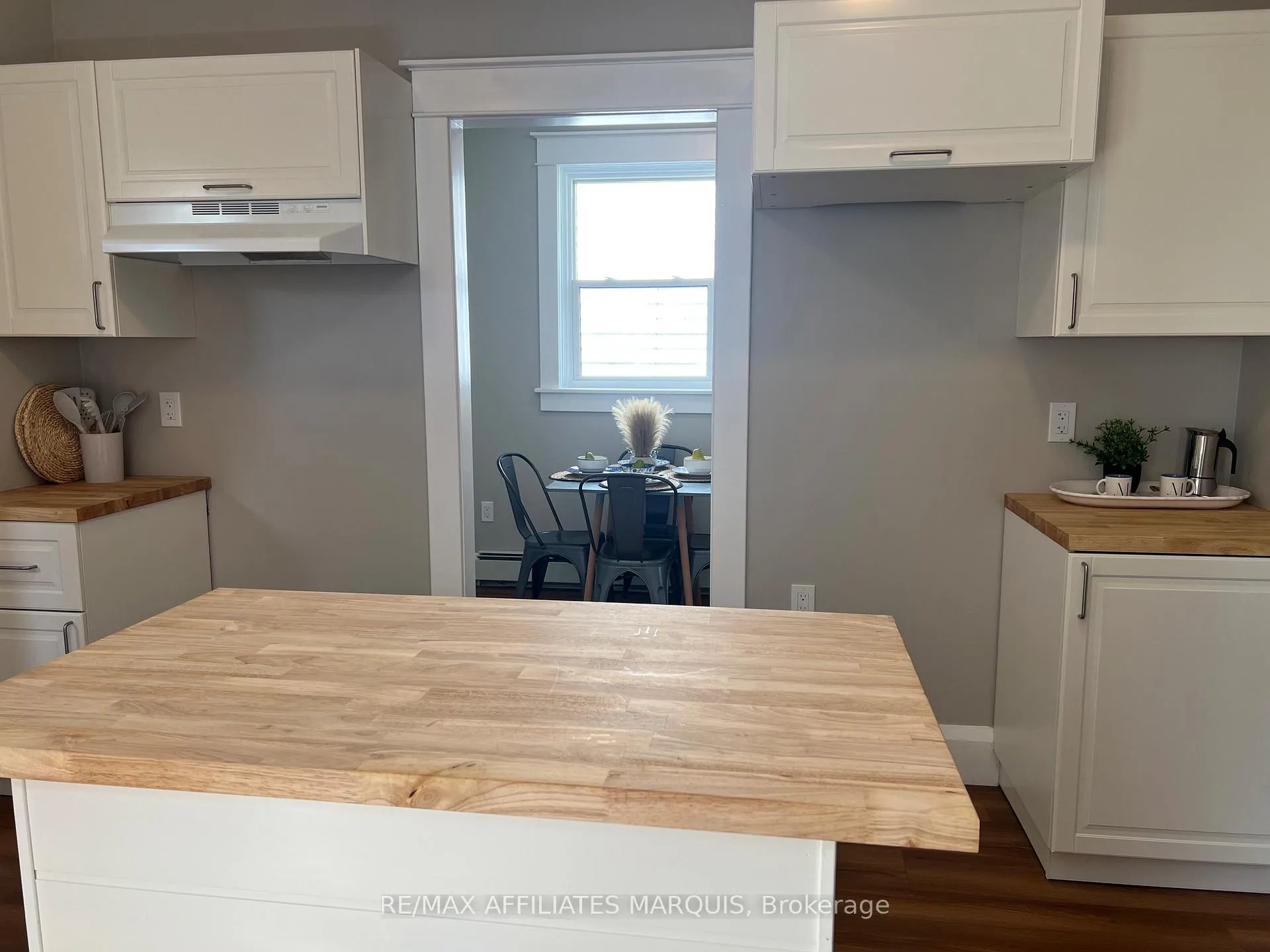 Photo 12 of 58 William Street W, Smiths Falls — HOMEH