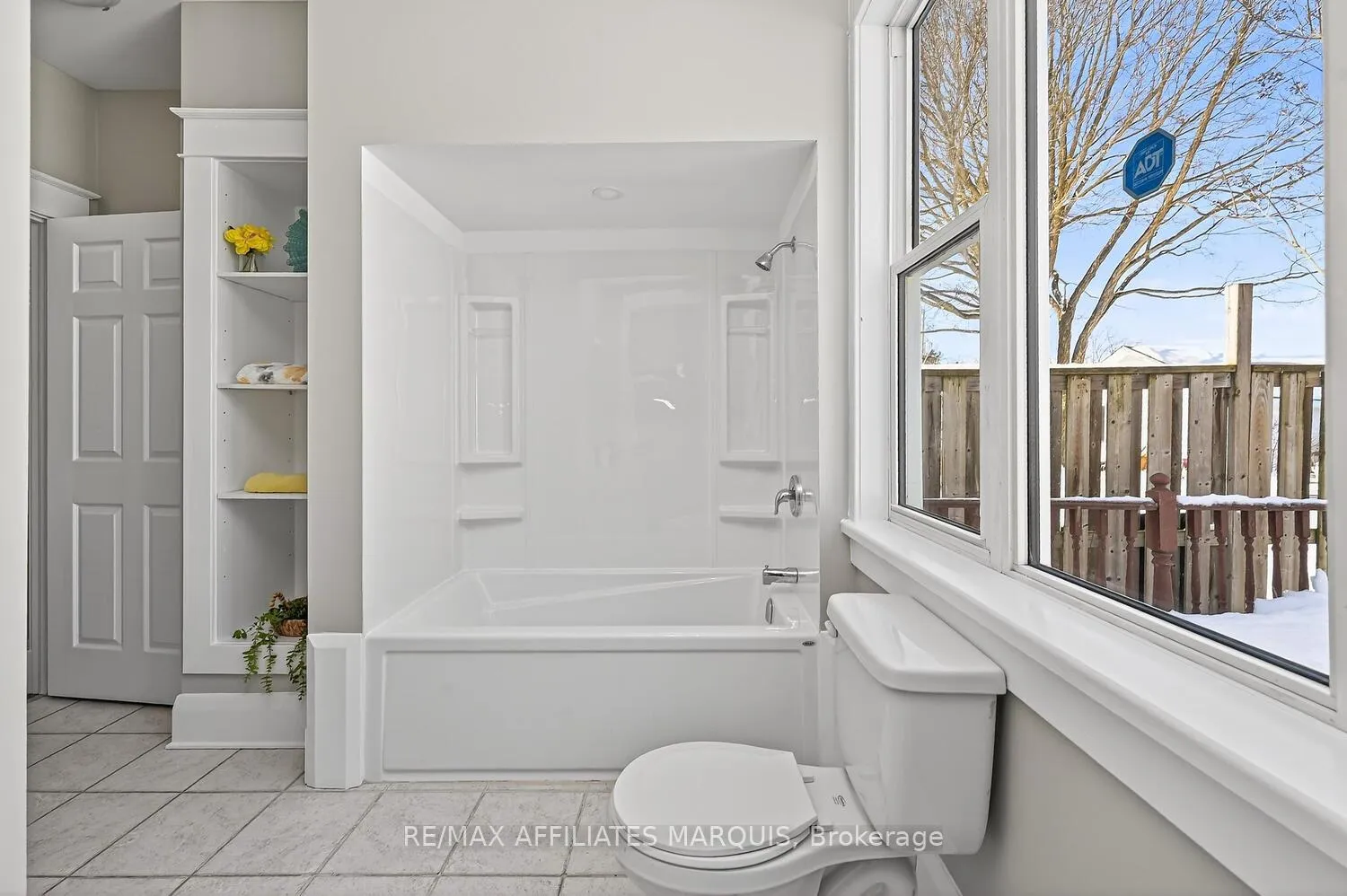 Photo 19 of 58 William Street W, Smiths Falls — HOMEH