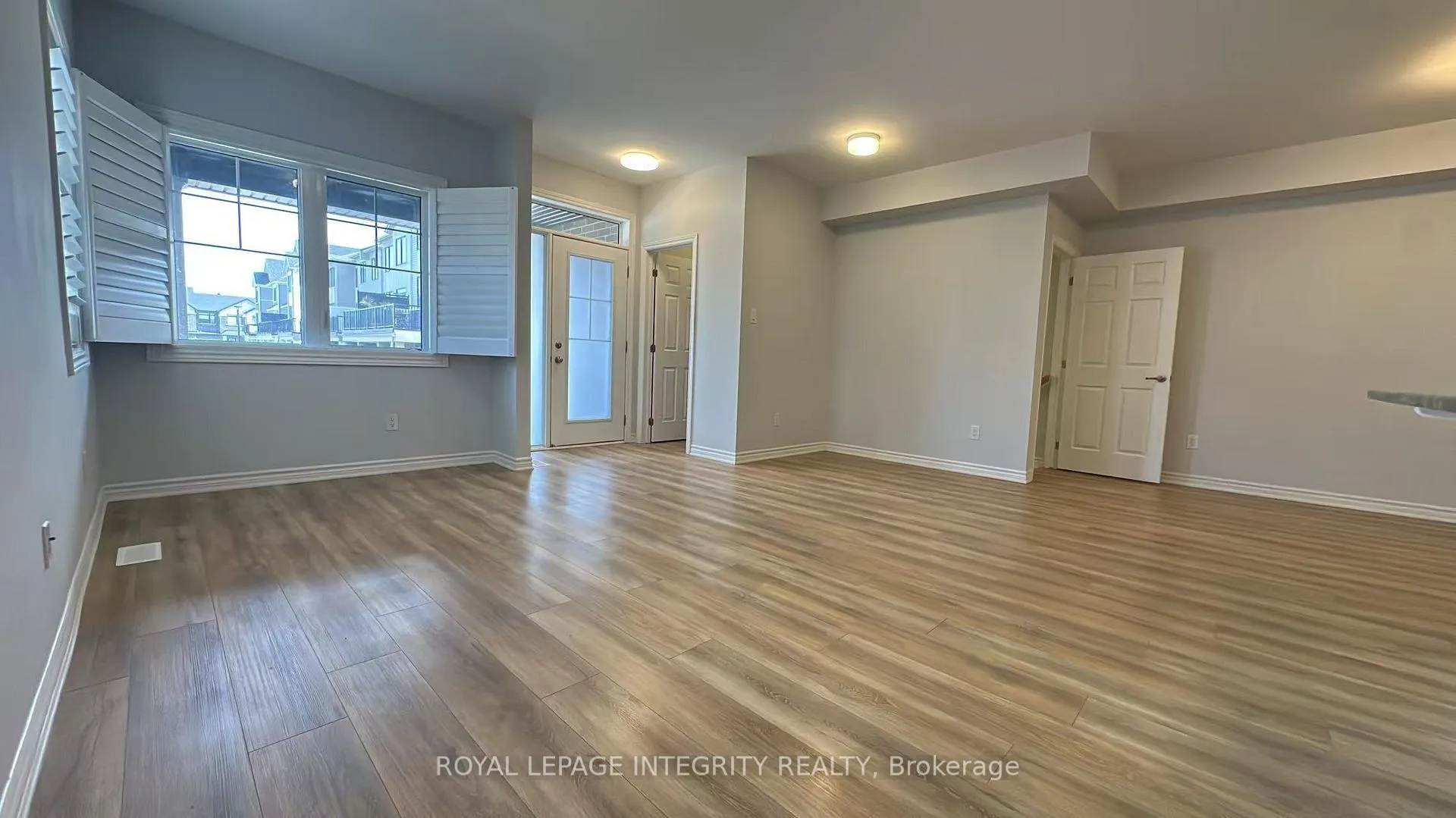Photo 3 of 123 Anthracite Private, Ottawa, Barrhaven - Heritage Park — HOMEH