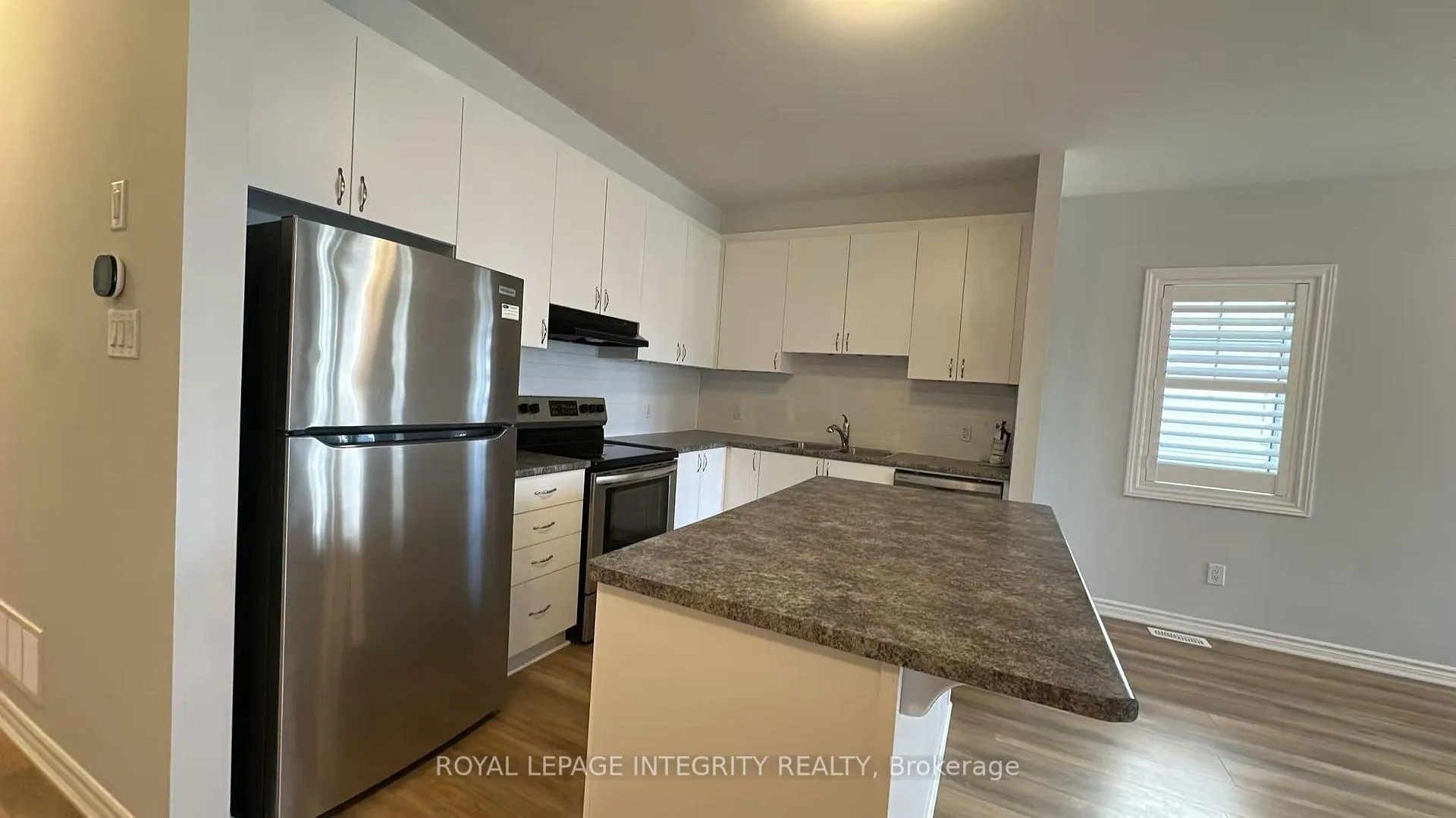 Photo 6 of 123 Anthracite Private, Ottawa, Barrhaven - Heritage Park — HOMEH