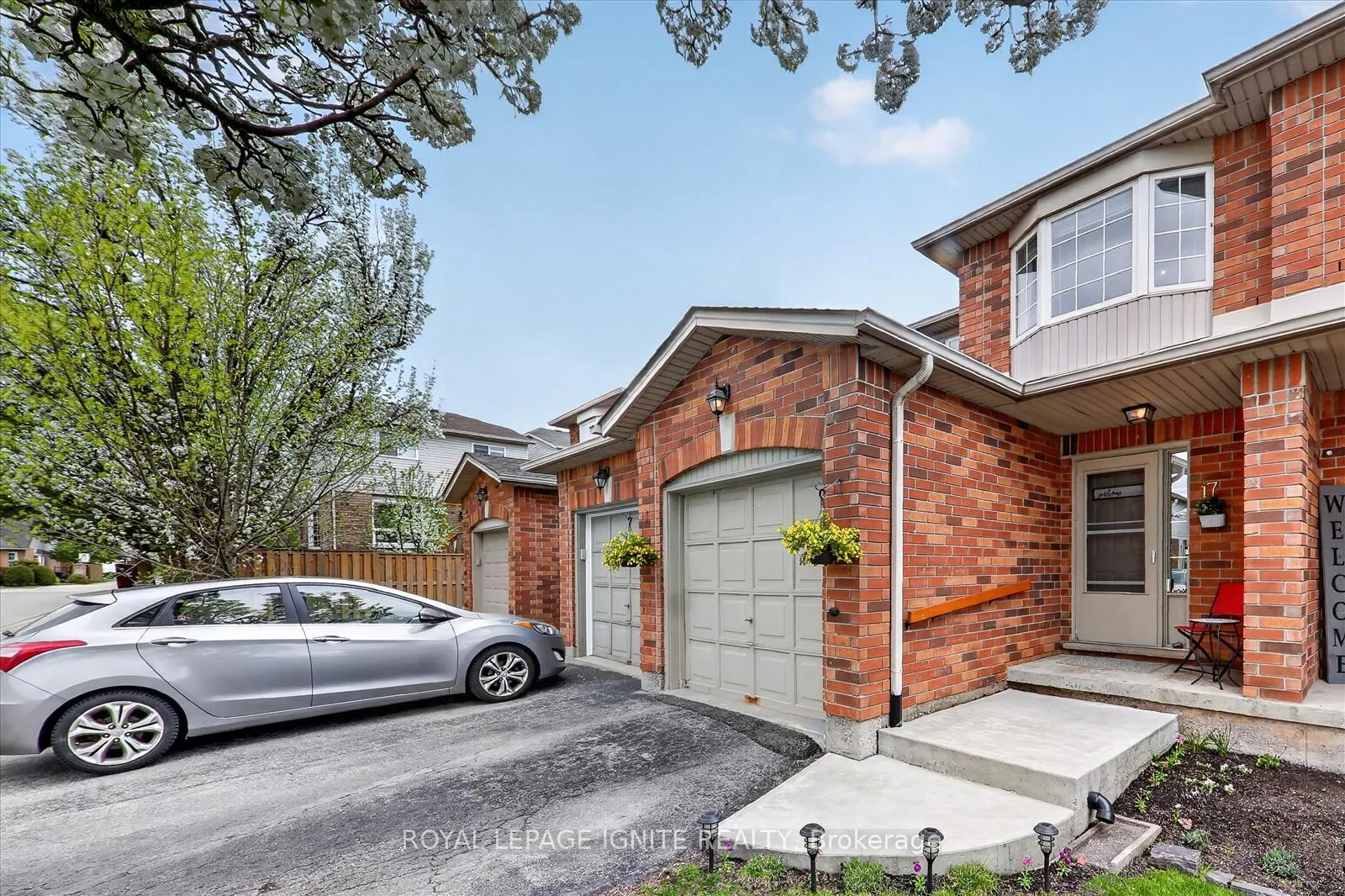 Photo 3 of Unit 17, 174 Highbury Drive, Hamilton, Stoney Creek Mountain — HOMEH