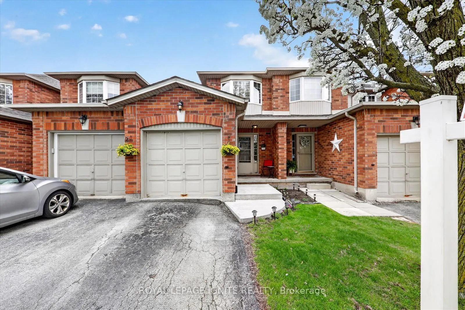 Photo 4 of Unit 17, 174 Highbury Drive, Hamilton, Stoney Creek Mountain — HOMEH