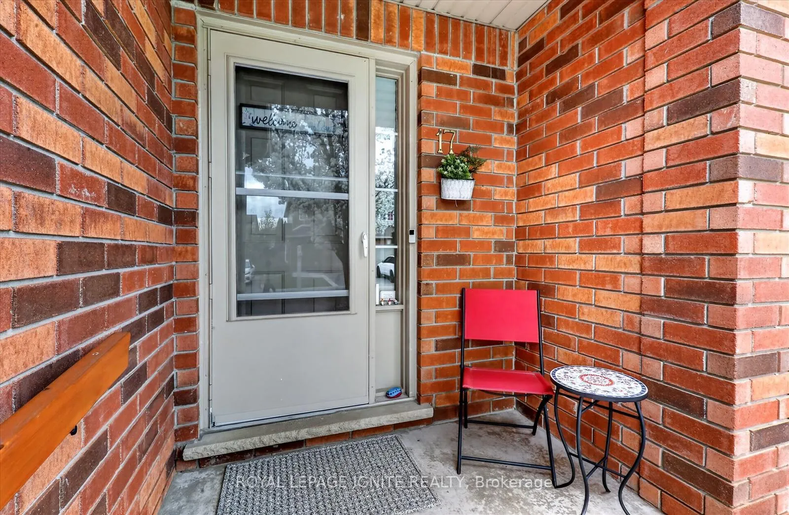 Photo 5 of Unit 17, 174 Highbury Drive, Hamilton, Stoney Creek Mountain — HOMEH