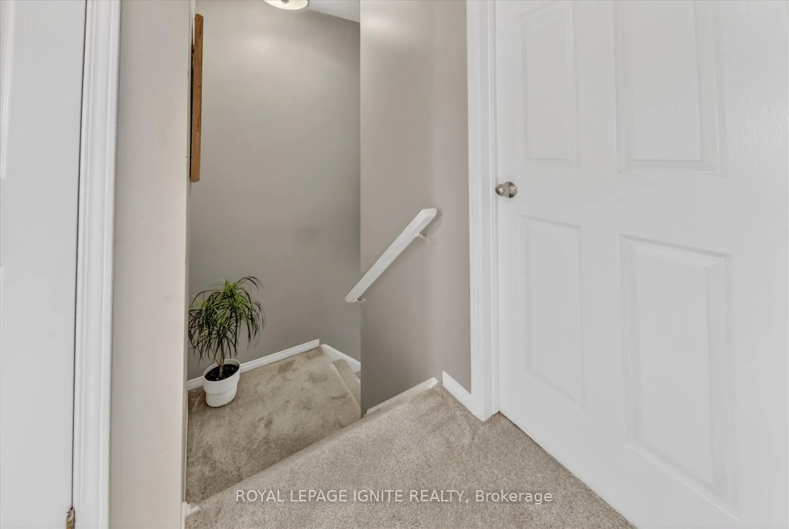 Photo 23 of Unit 17, 174 Highbury Drive, Hamilton, Stoney Creek Mountain — HOMEH