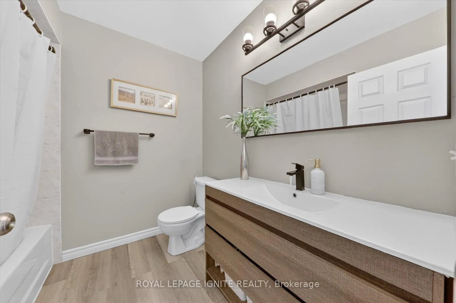 Photo 27 of Unit 17, 174 Highbury Drive, Hamilton, Stoney Creek Mountain — HOMEH