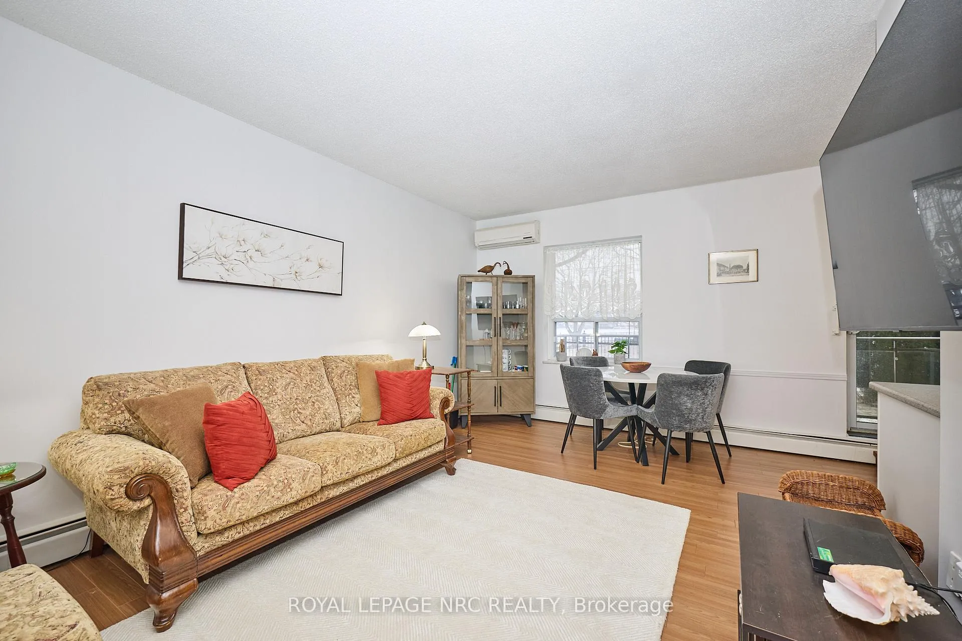Photo 5 of Unit 101, 6390 Huggins Street, Niagara Falls, Stamford — HOMEH