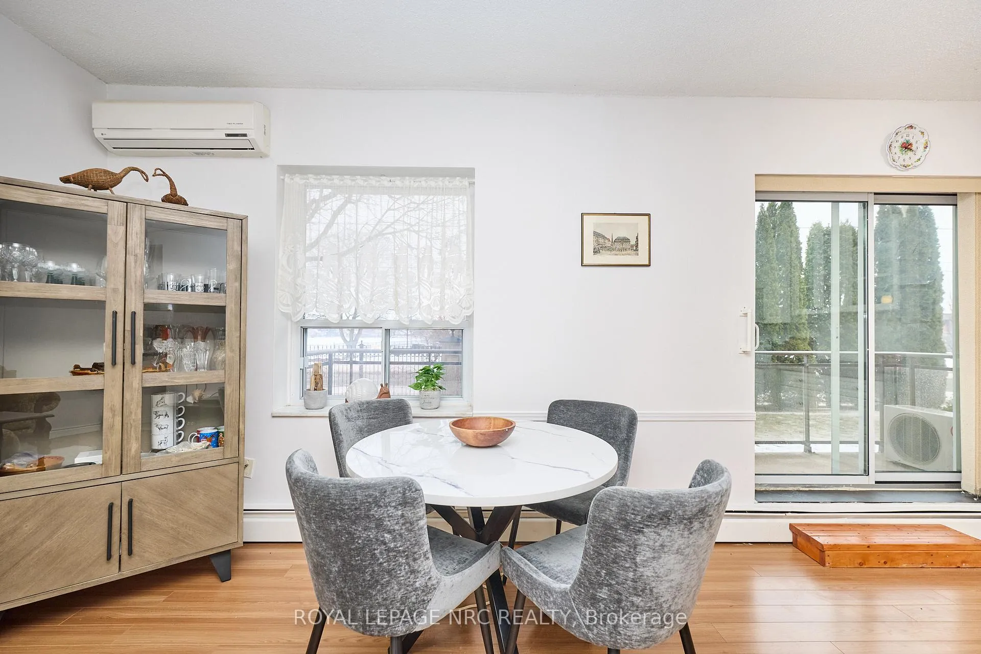 Photo 6 of Unit 101, 6390 Huggins Street, Niagara Falls, Stamford — HOMEH