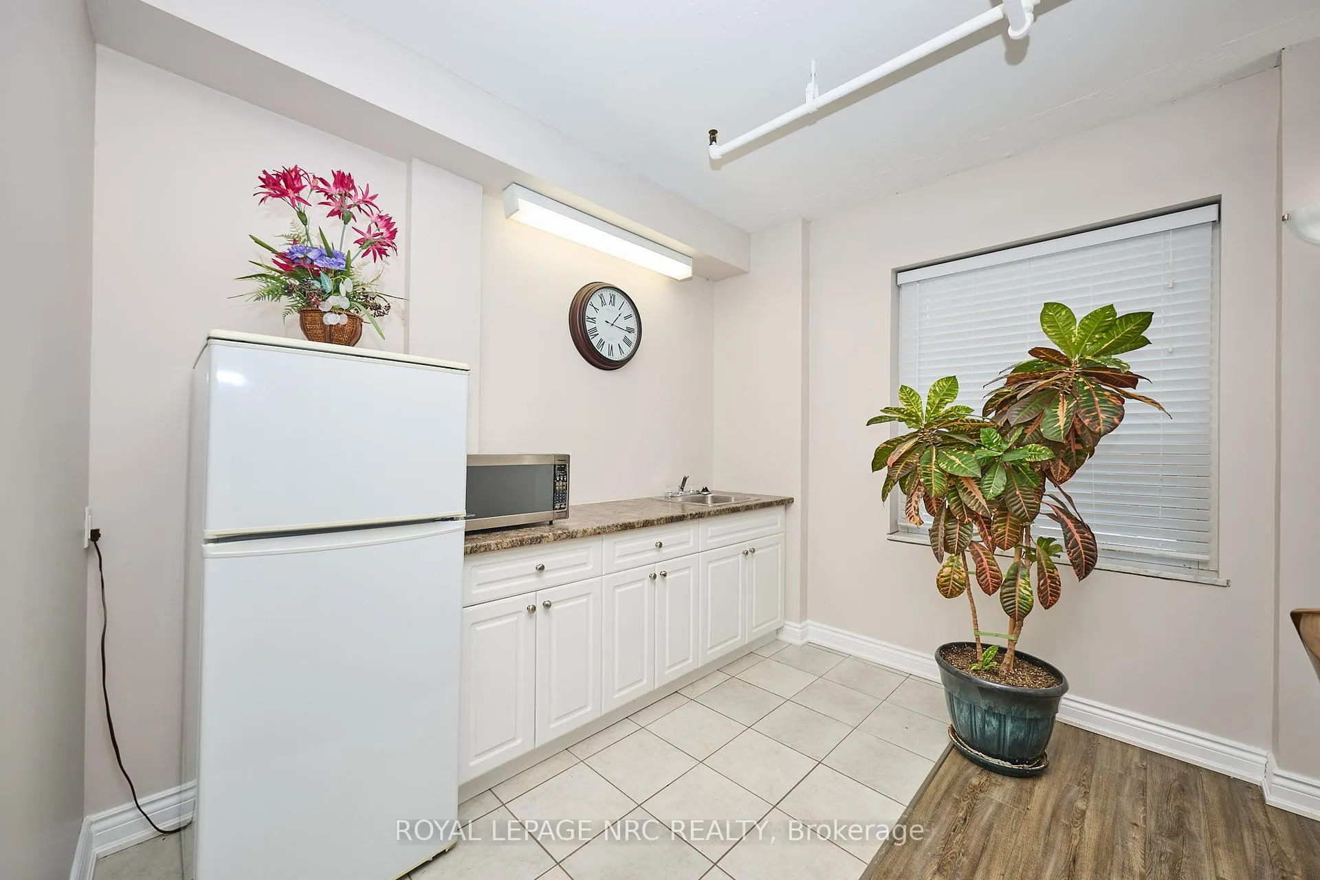 Photo 19 of Unit 101, 6390 Huggins Street, Niagara Falls, Stamford — HOMEH