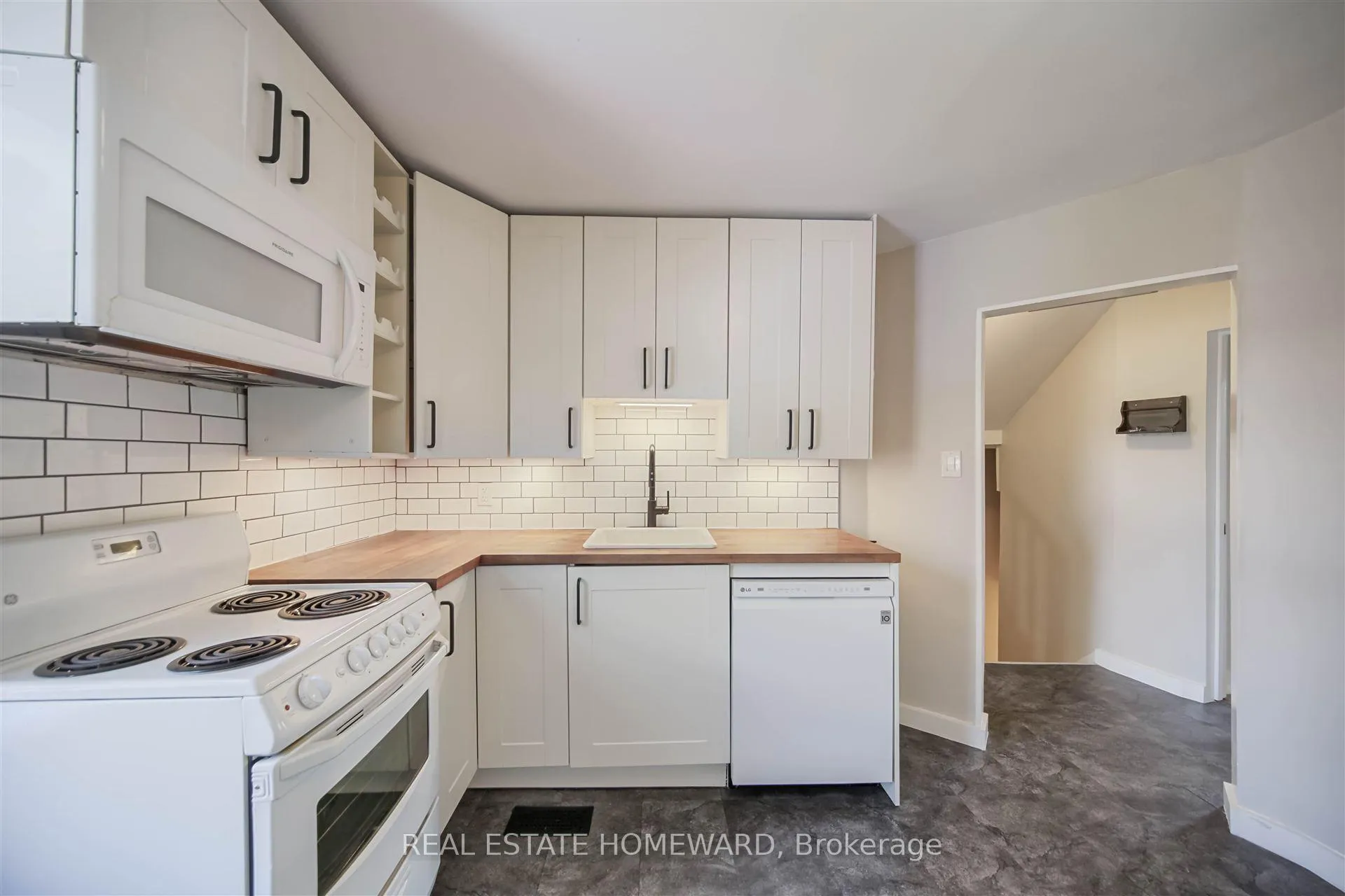 Photo 5 of 307 Old Weston Road, Toronto, Weston-Pellam Park — HOMEH