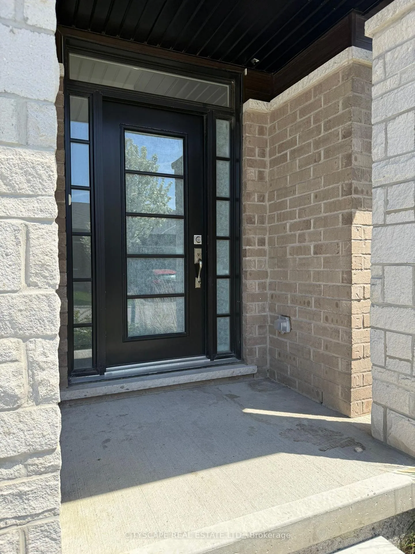 Photo 2 of Unit 28, 550 Grey Street, Brantford — HOMEH