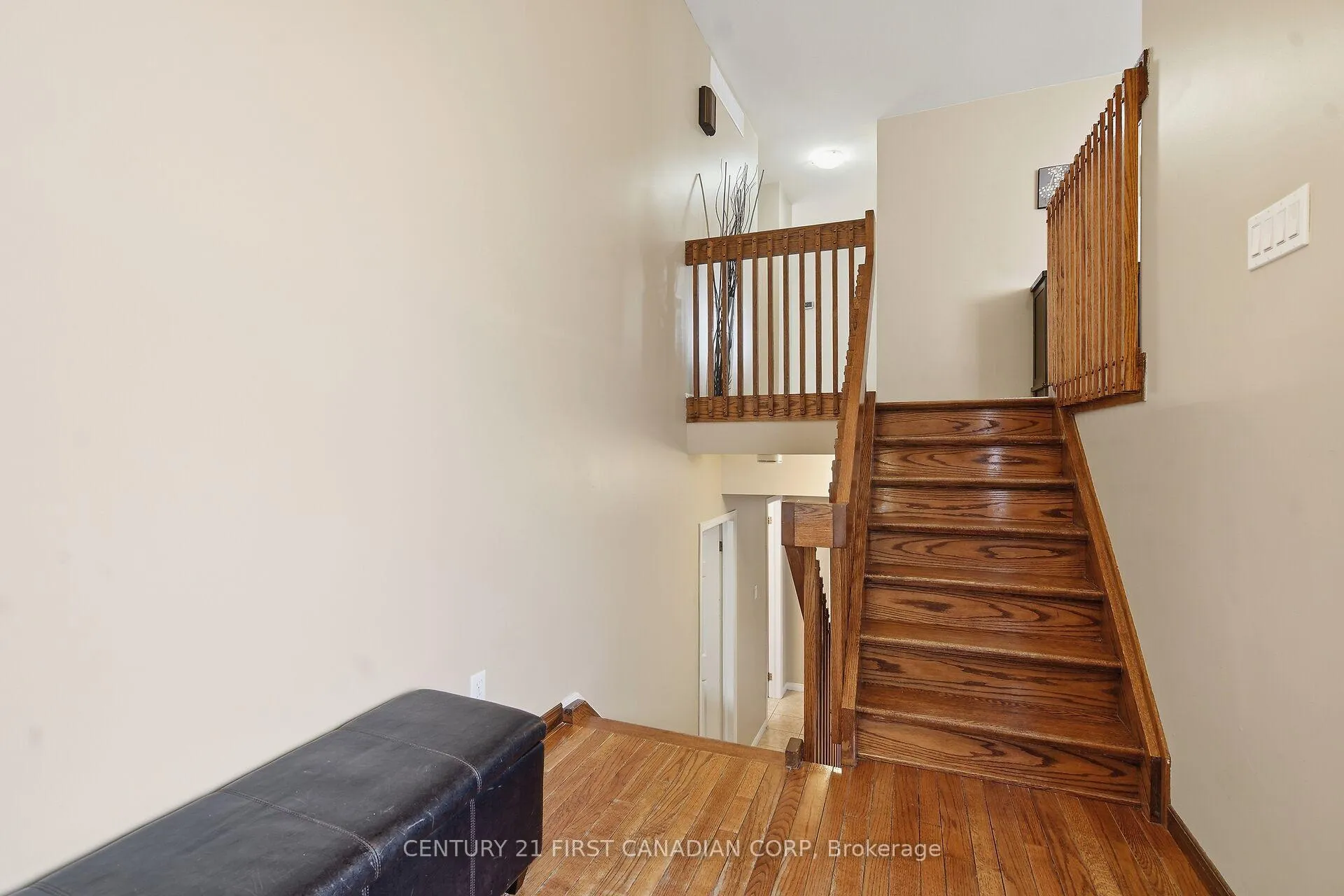 Photo 4 of 87 Grieve Place, London, South Y — HOMEH