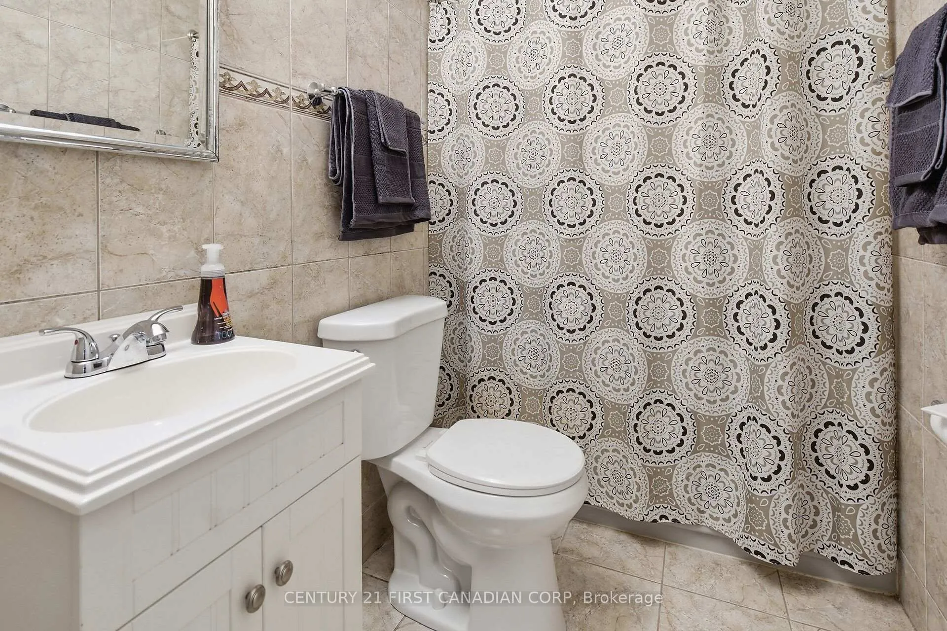 Photo 26 of 87 Grieve Place, London, South Y — HOMEH