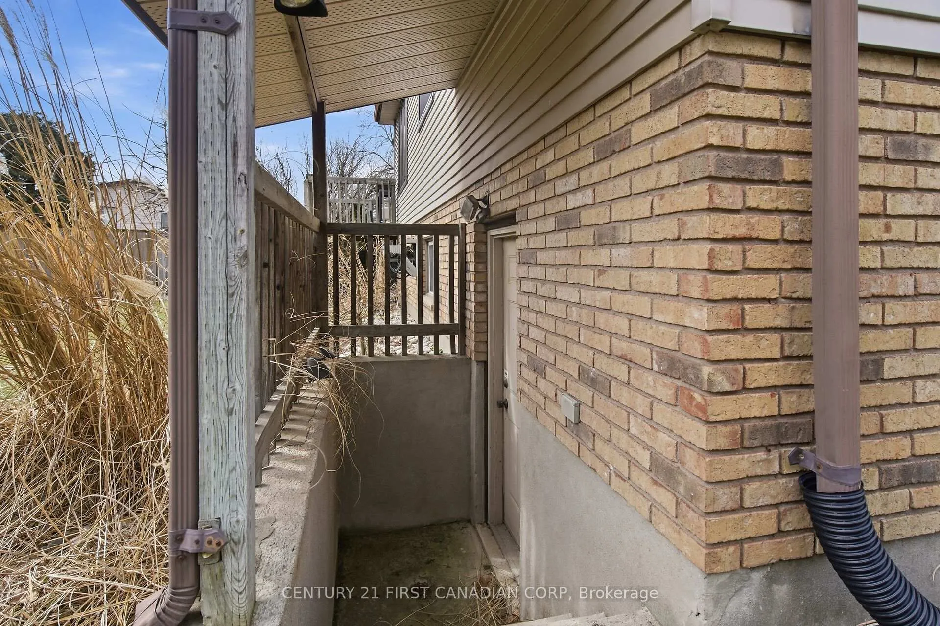 Photo 31 of 87 Grieve Place, London, South Y — HOMEH