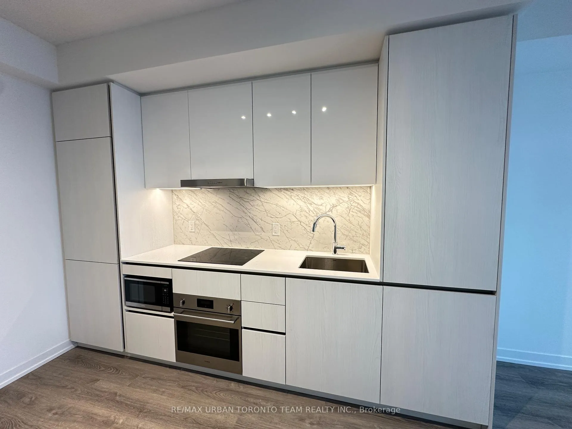 Photo 3 of Unit 4805, 8 Interchange Way, Vaughan, Vaughan Corporate Centre — HOMEH
